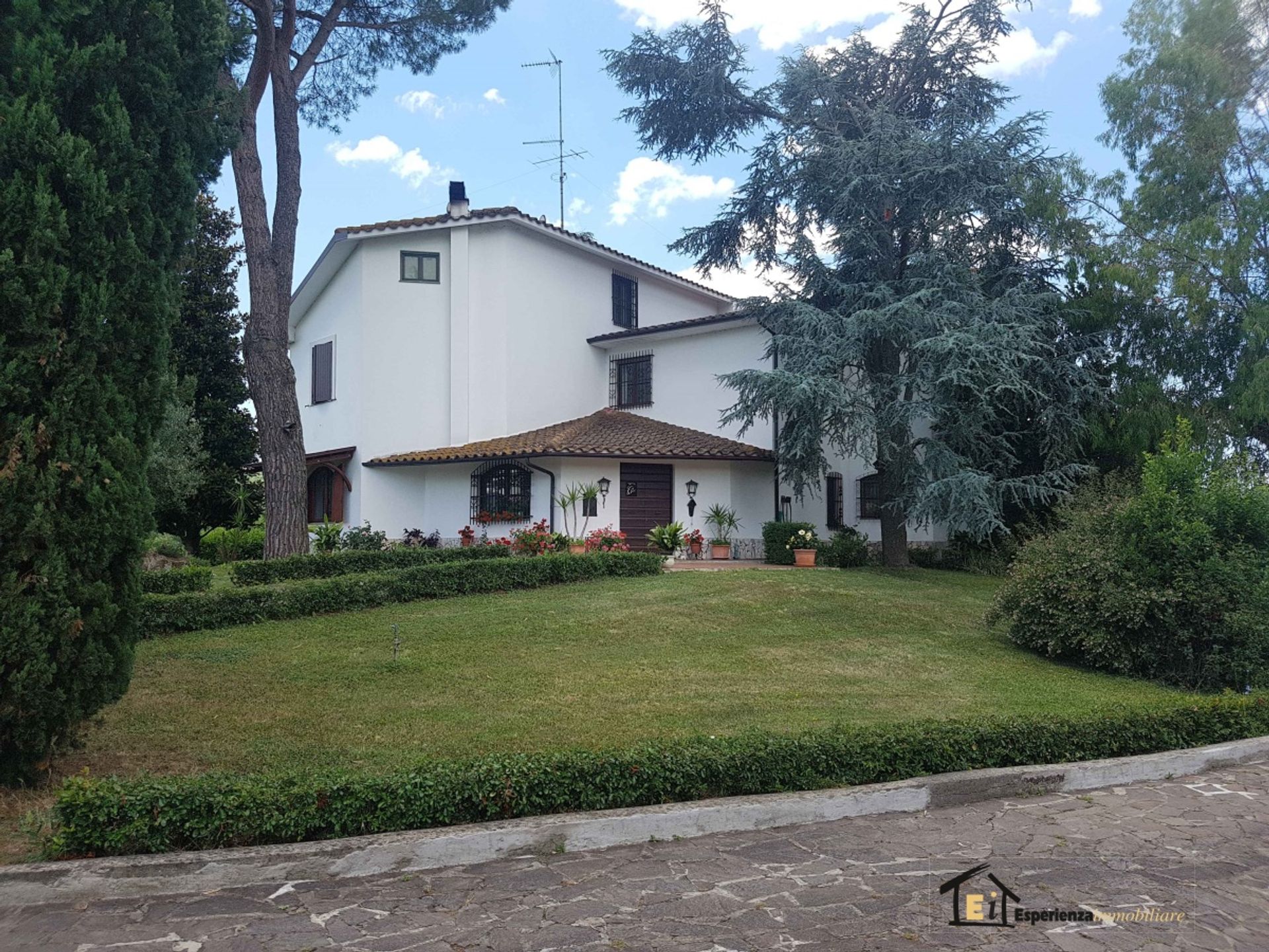 casa no , Lazio 10700177