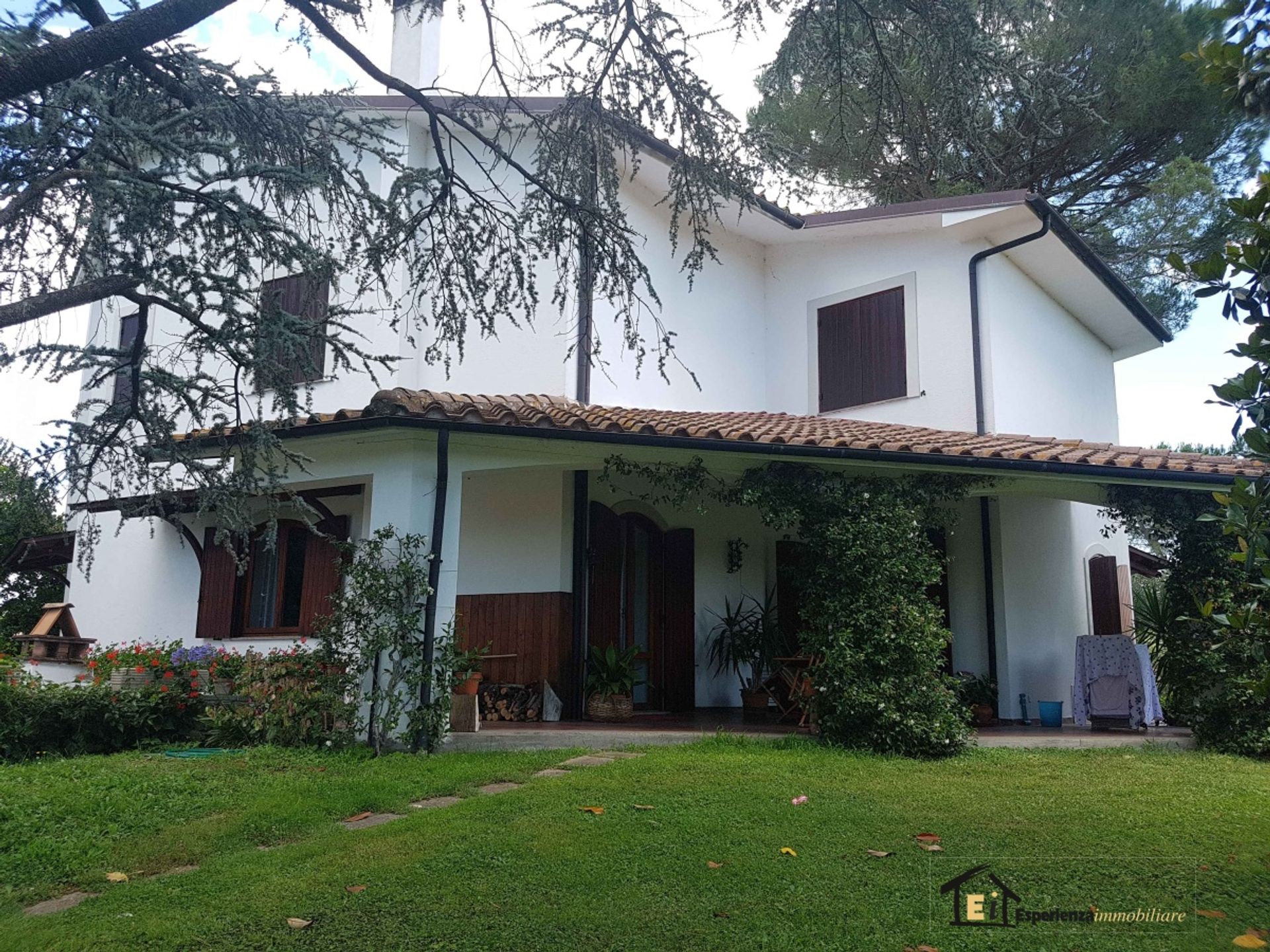 casa no , Lazio 10700177