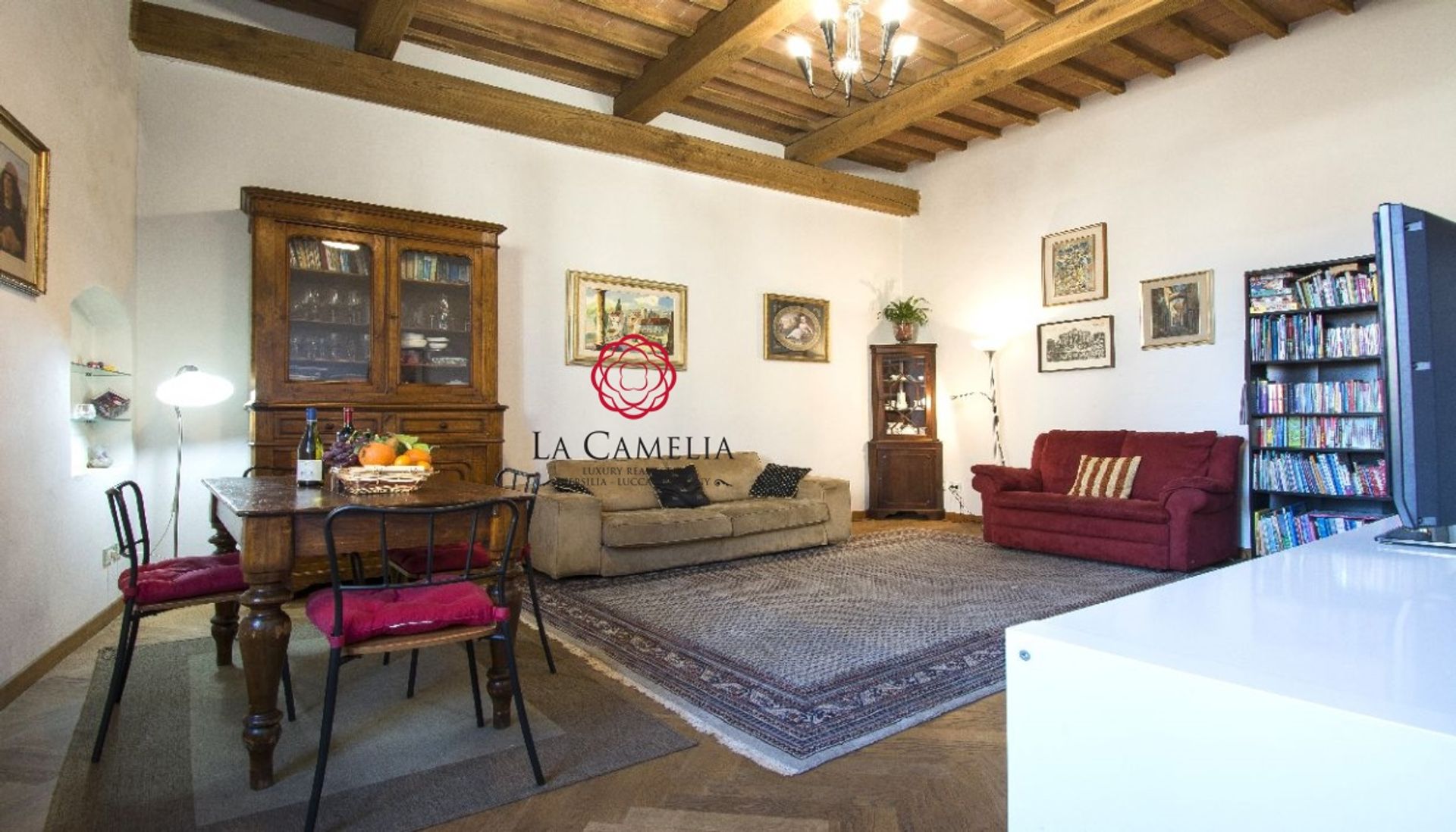 Condominium in Lucca, Tuscany 10700367