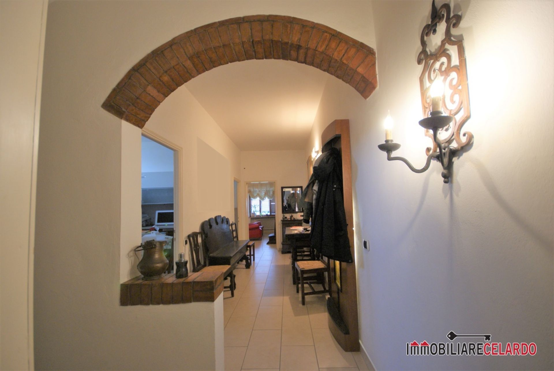 Condominium in San Gimignano, Tuscany 10700472