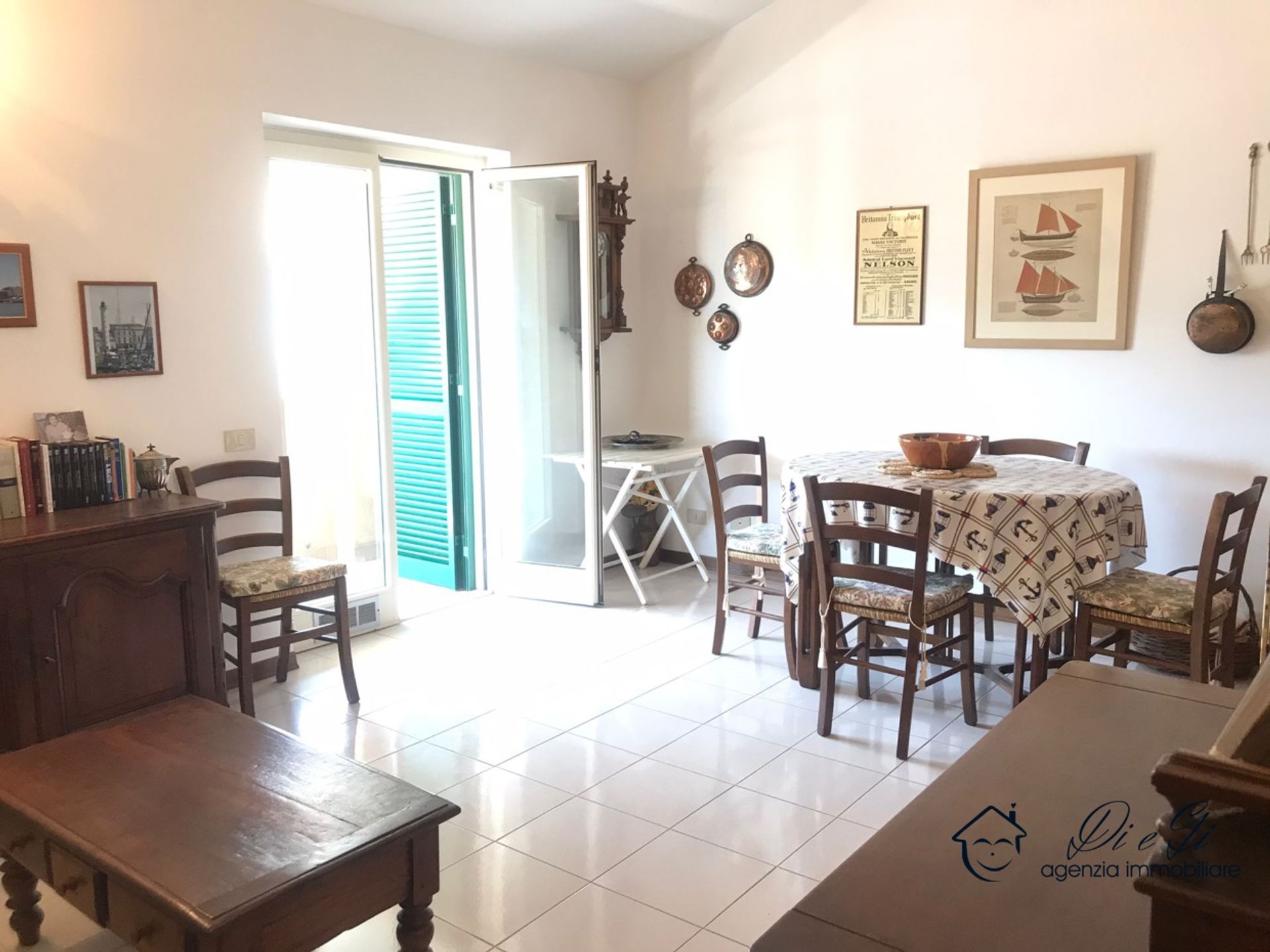 Condominio en , Liguria 10700637