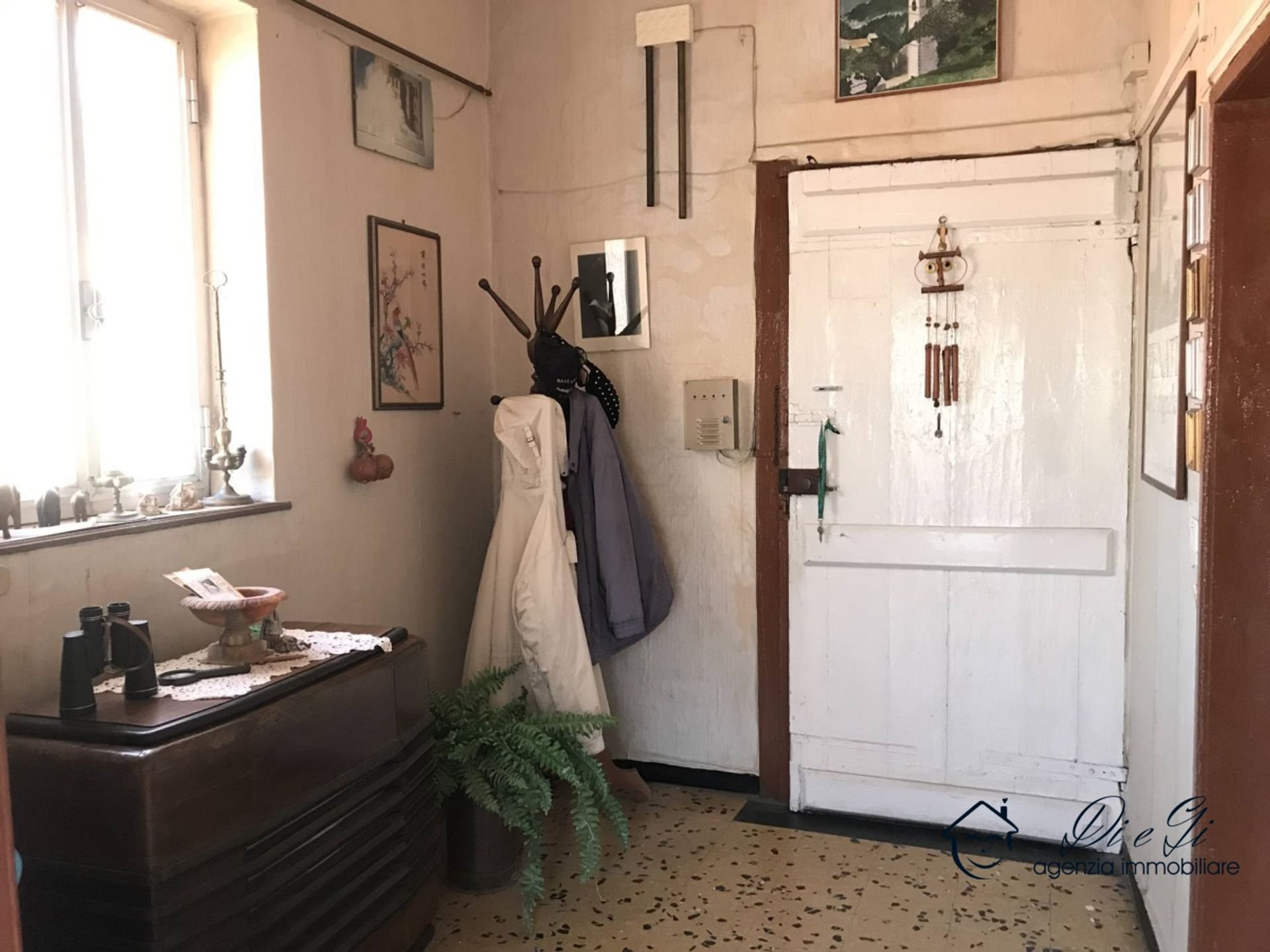 Rumah di Cisano sul Neva, Liguria 10700653