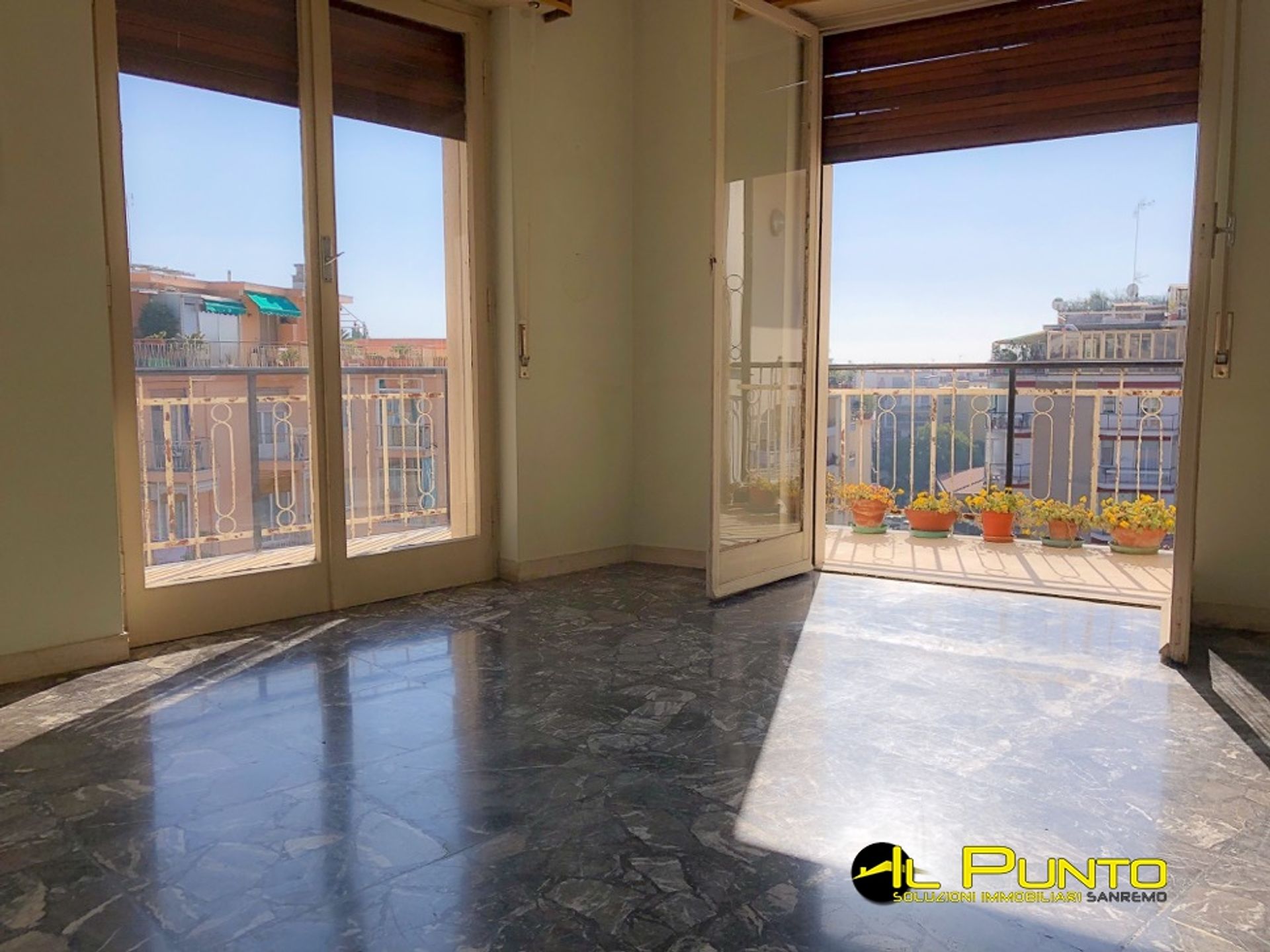 Condominio en Quiliano, Liguria 10700735