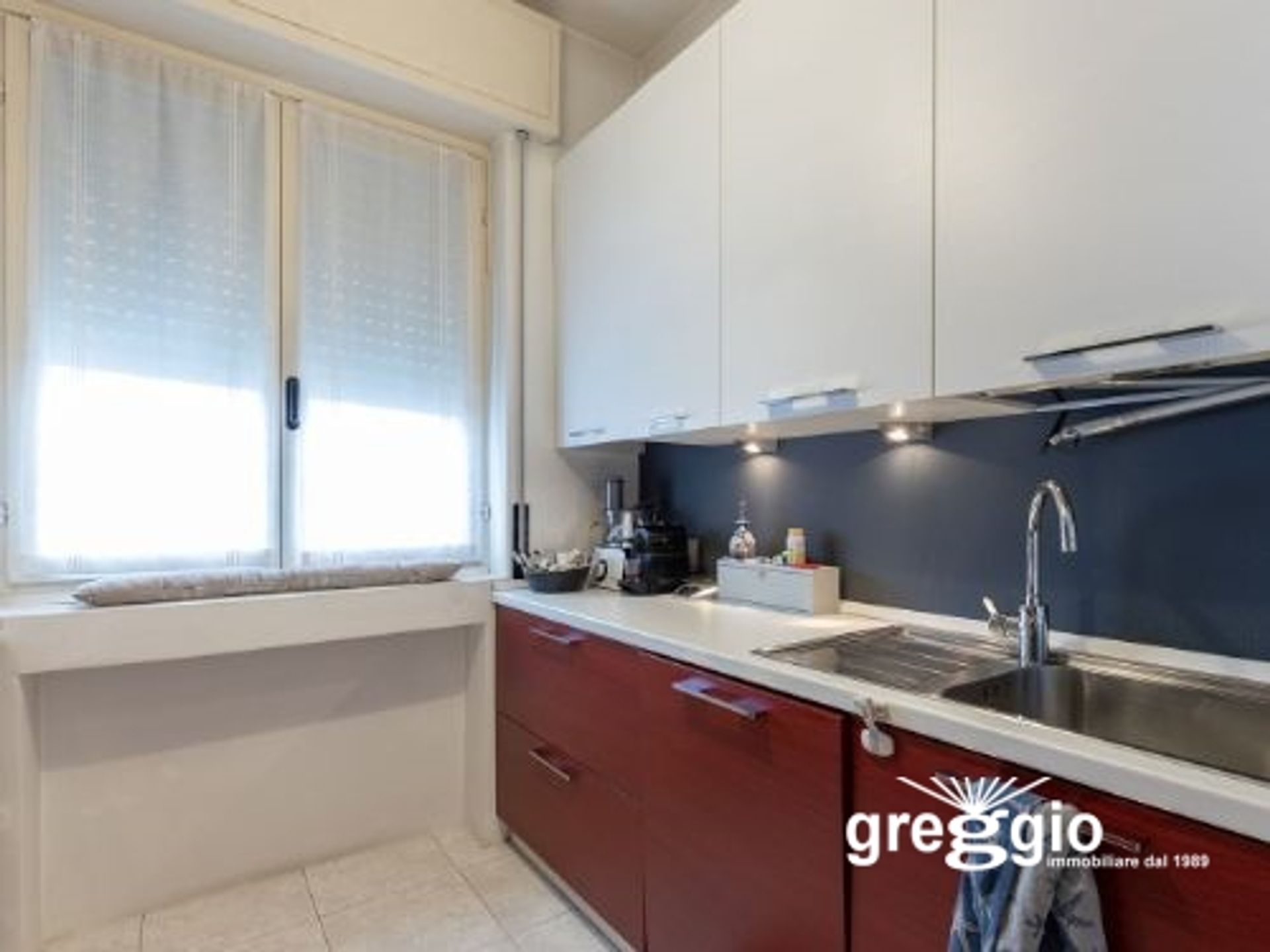 Condominium in Milan, Lombardy 10700875