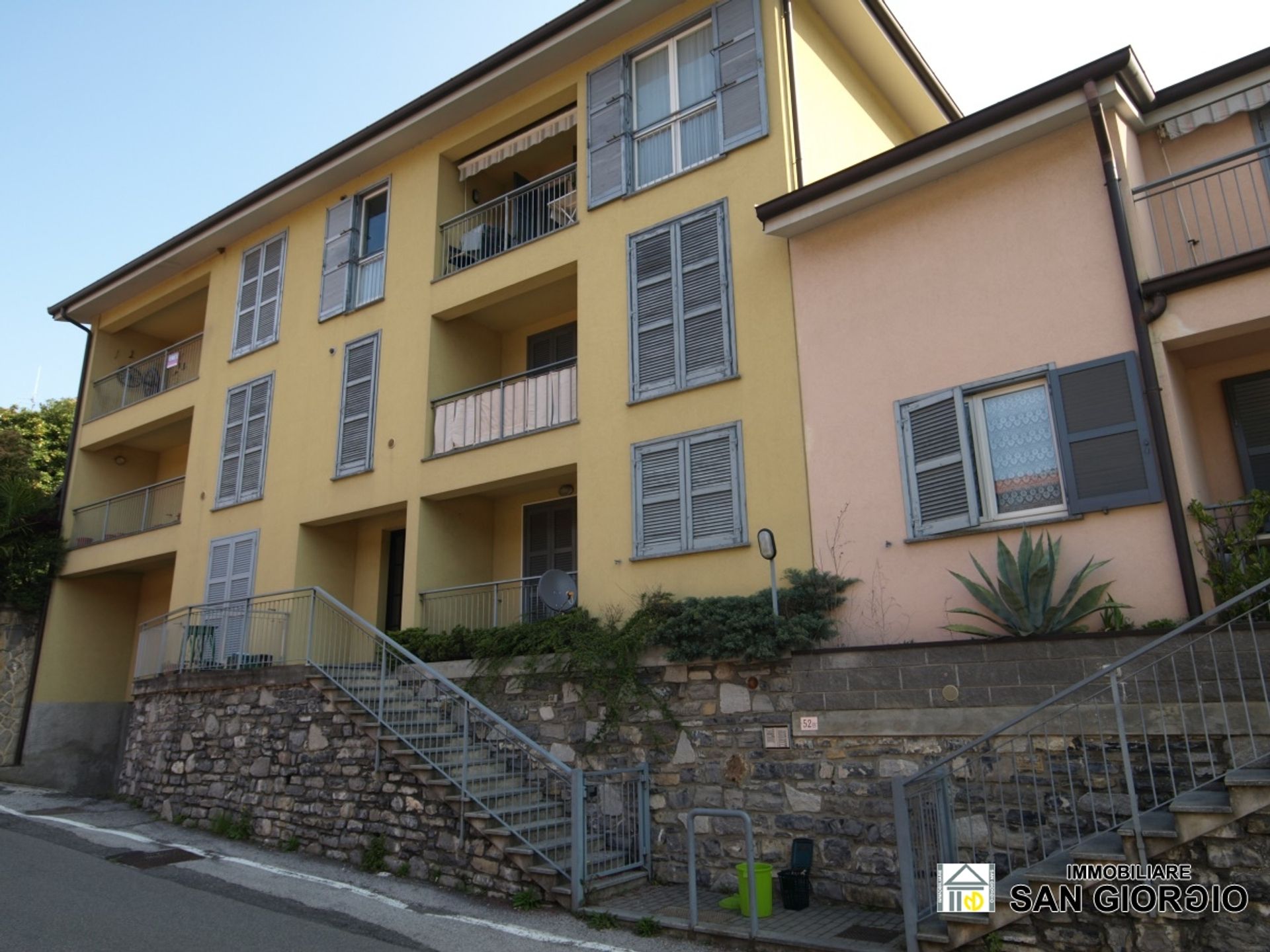 Condominium in Varenna, Lombardije 10700884