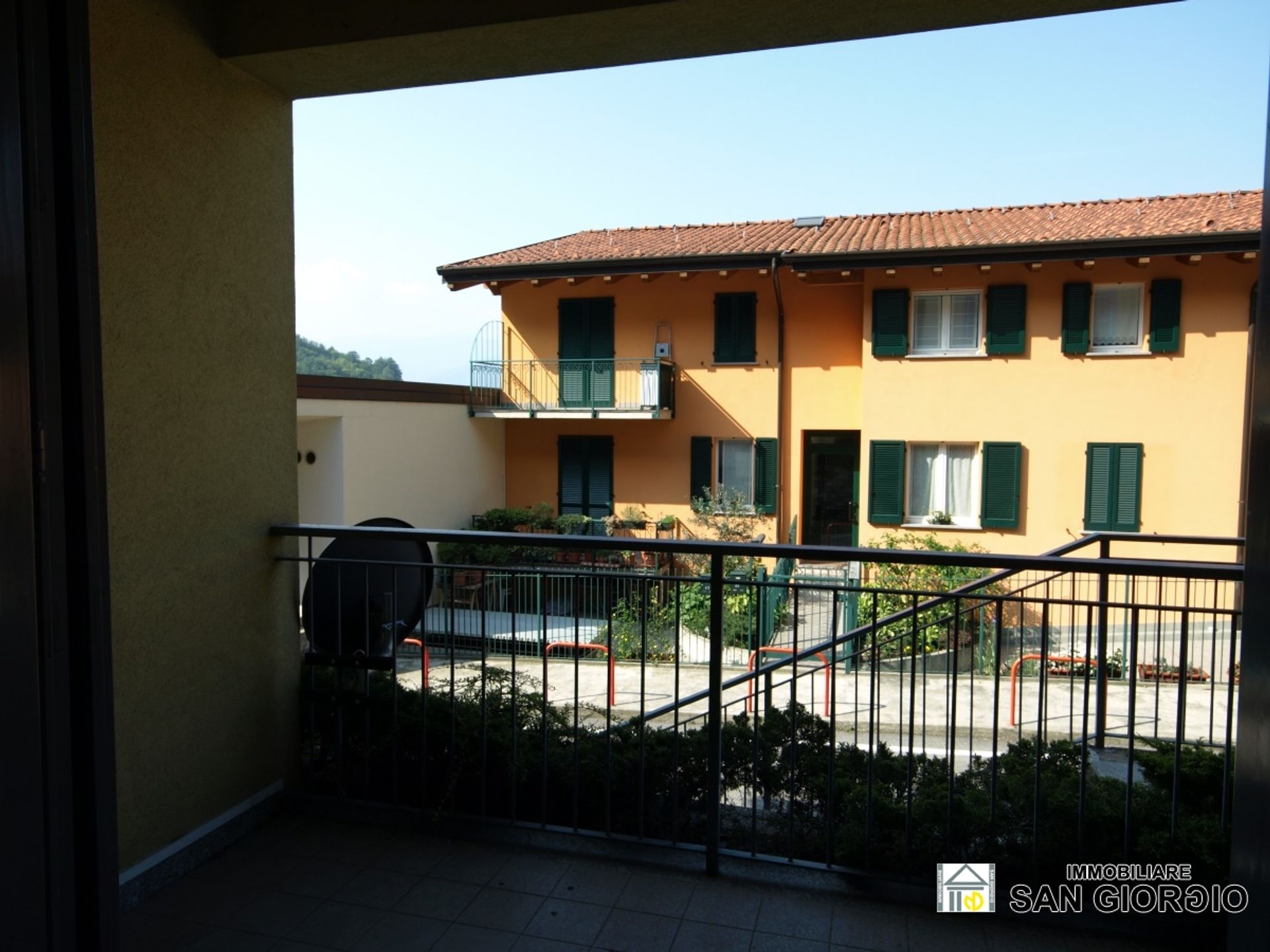 Condominium in Varenna, Lombardije 10700884