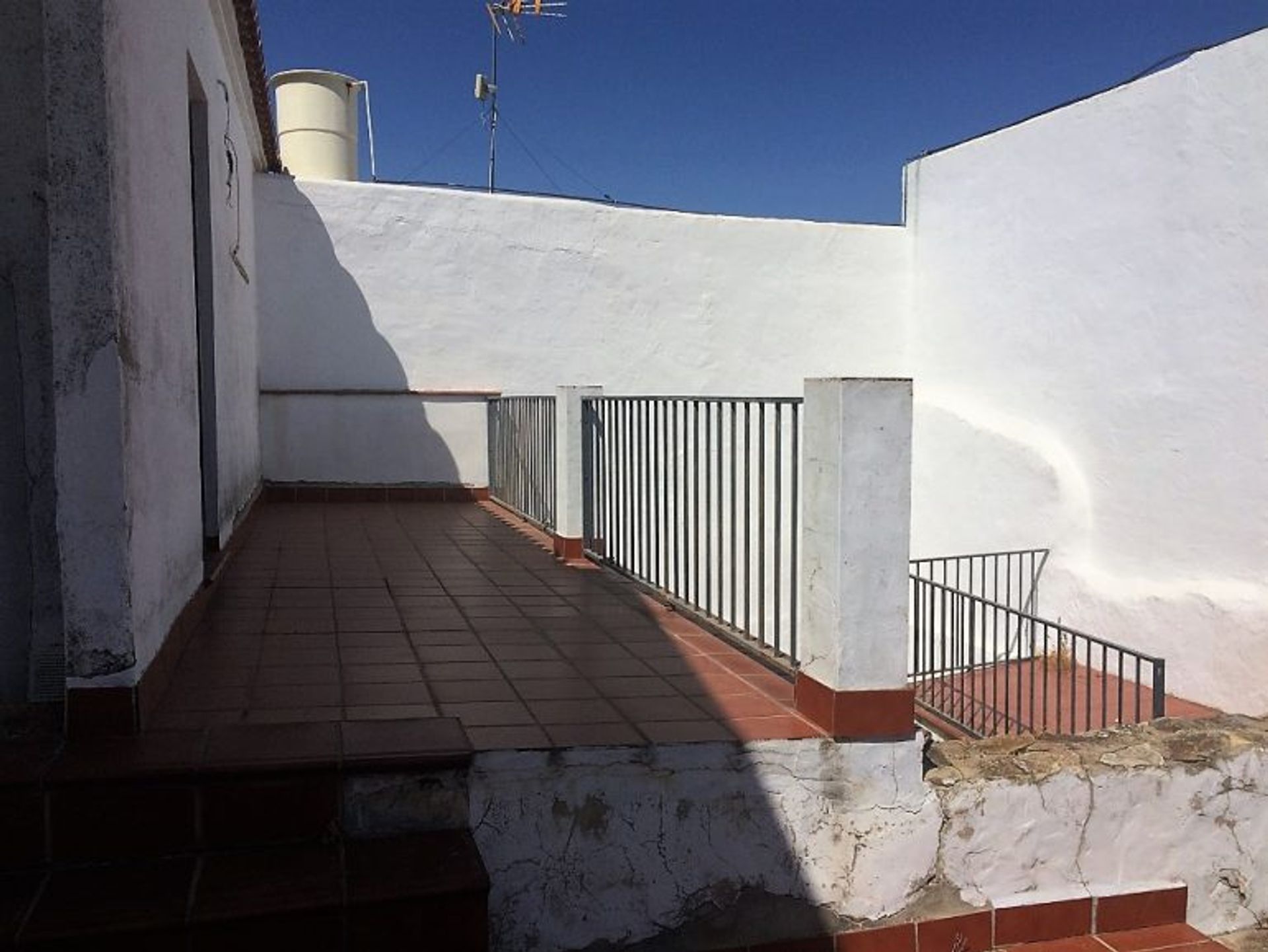 Hus i Olvera, Andalusien 10701069