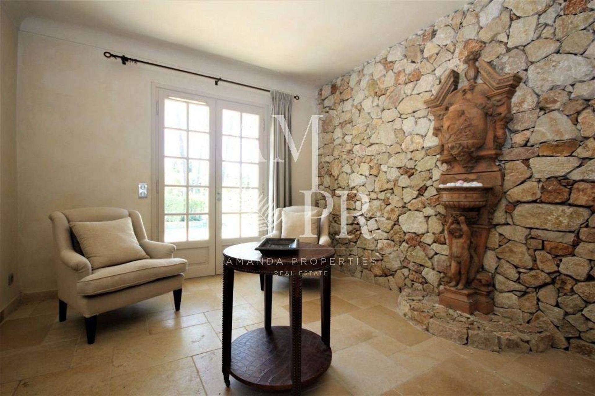 Rumah di Mougins, Provence-Alpes-Côte d'Azur 10701133