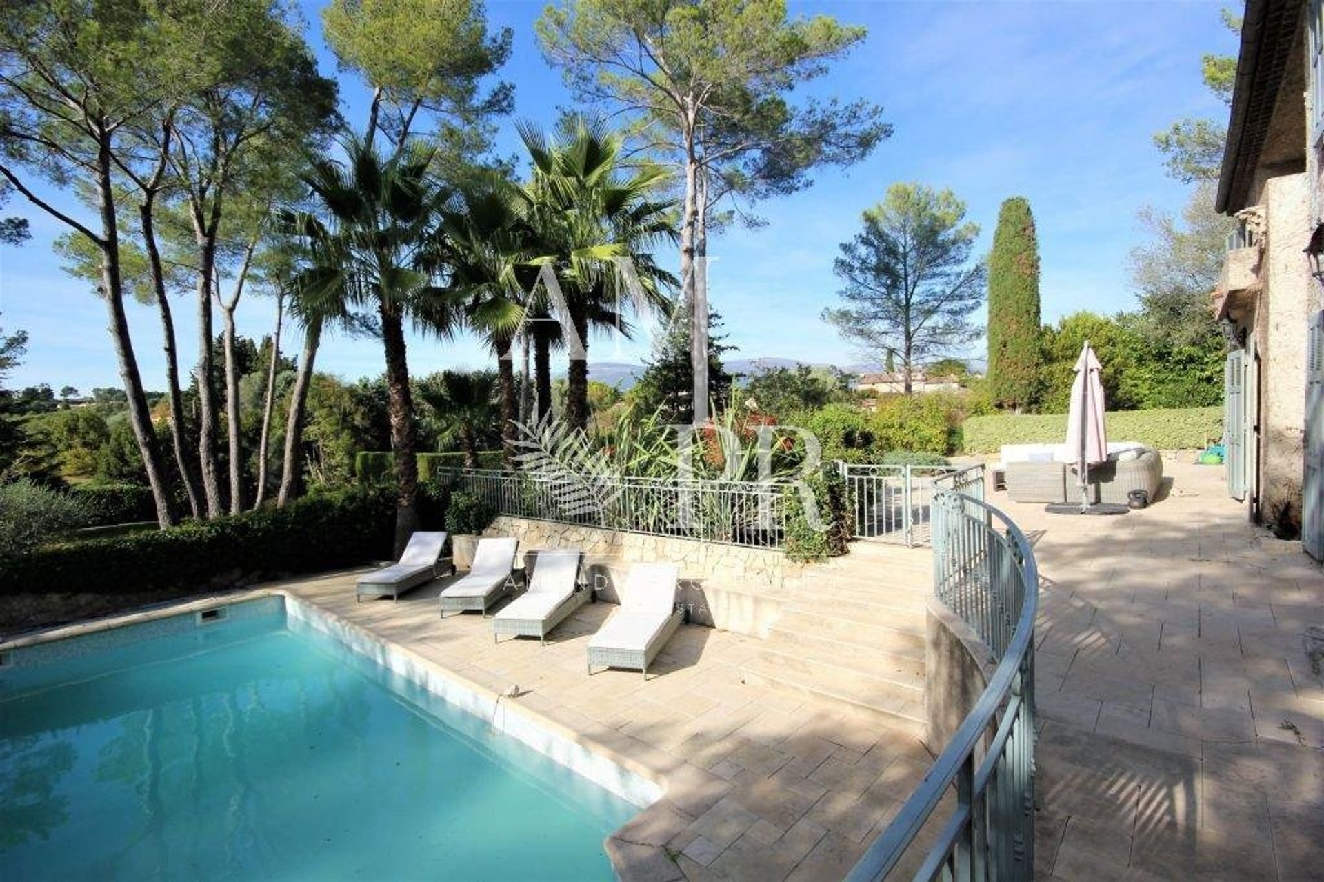 casa no Mougins, Provença-Alpes-Costa Azul 10701133