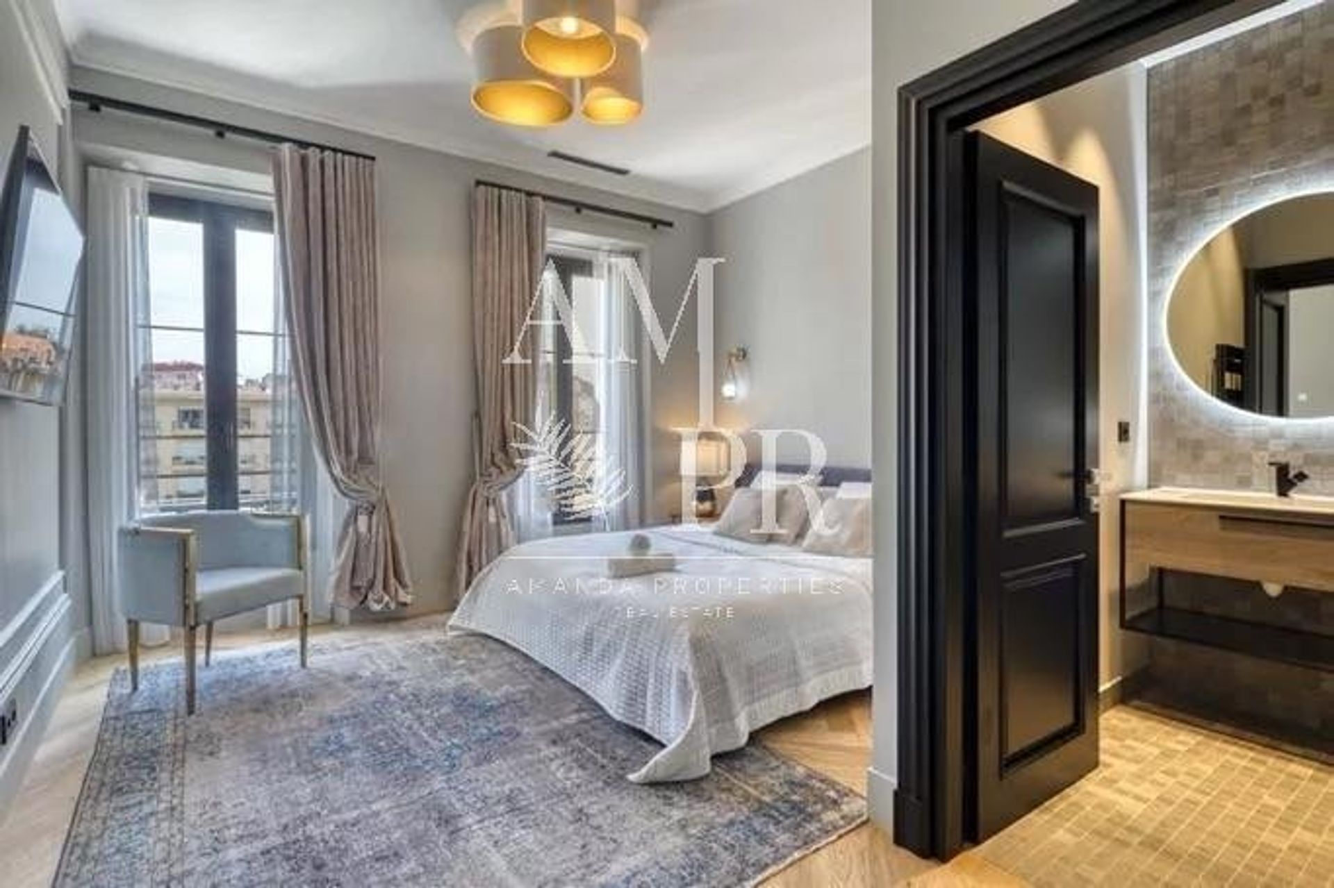 Condominium in Cannes, Provence-Alpes-Côte d'Azur 10701169