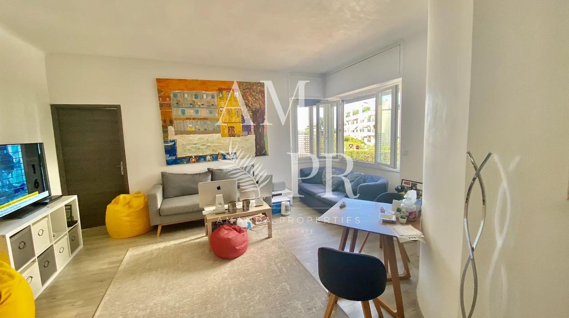 Condominium in Cannes, Provence-Alpes-Cote d'Azur 10701198