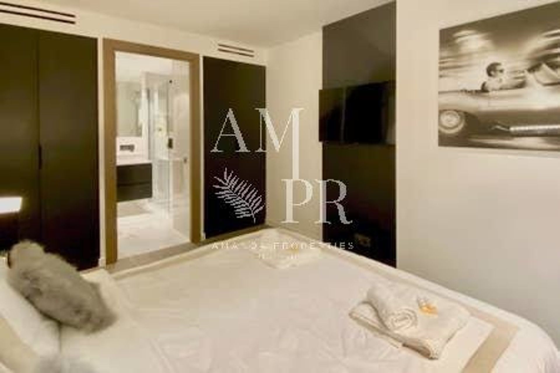 Condominium in Cannes, Provence-Alpes-Côte d'Azur 10701206