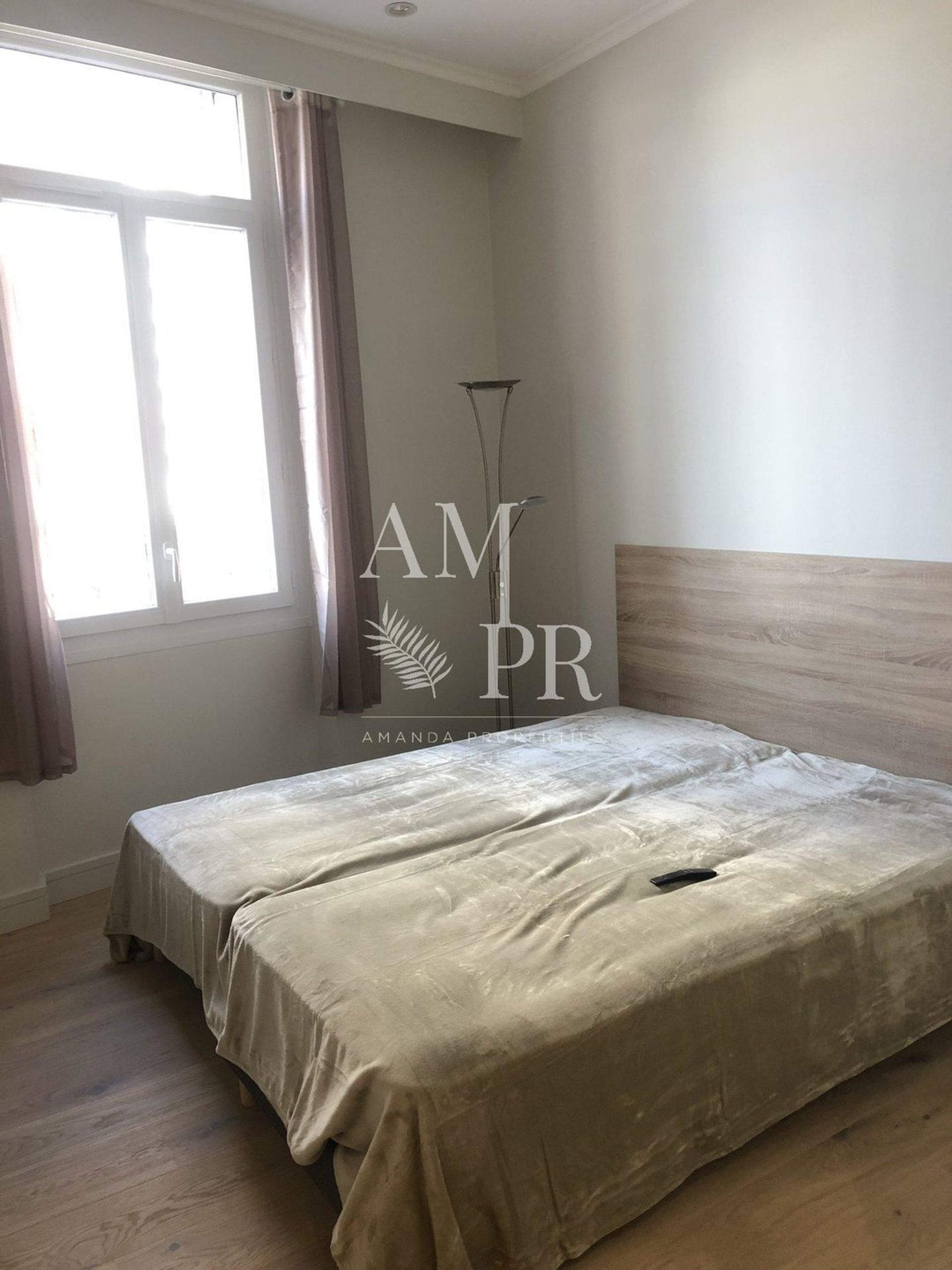 Condominium in Cannes, Provence-Alpes-Côte d'Azur 10701224