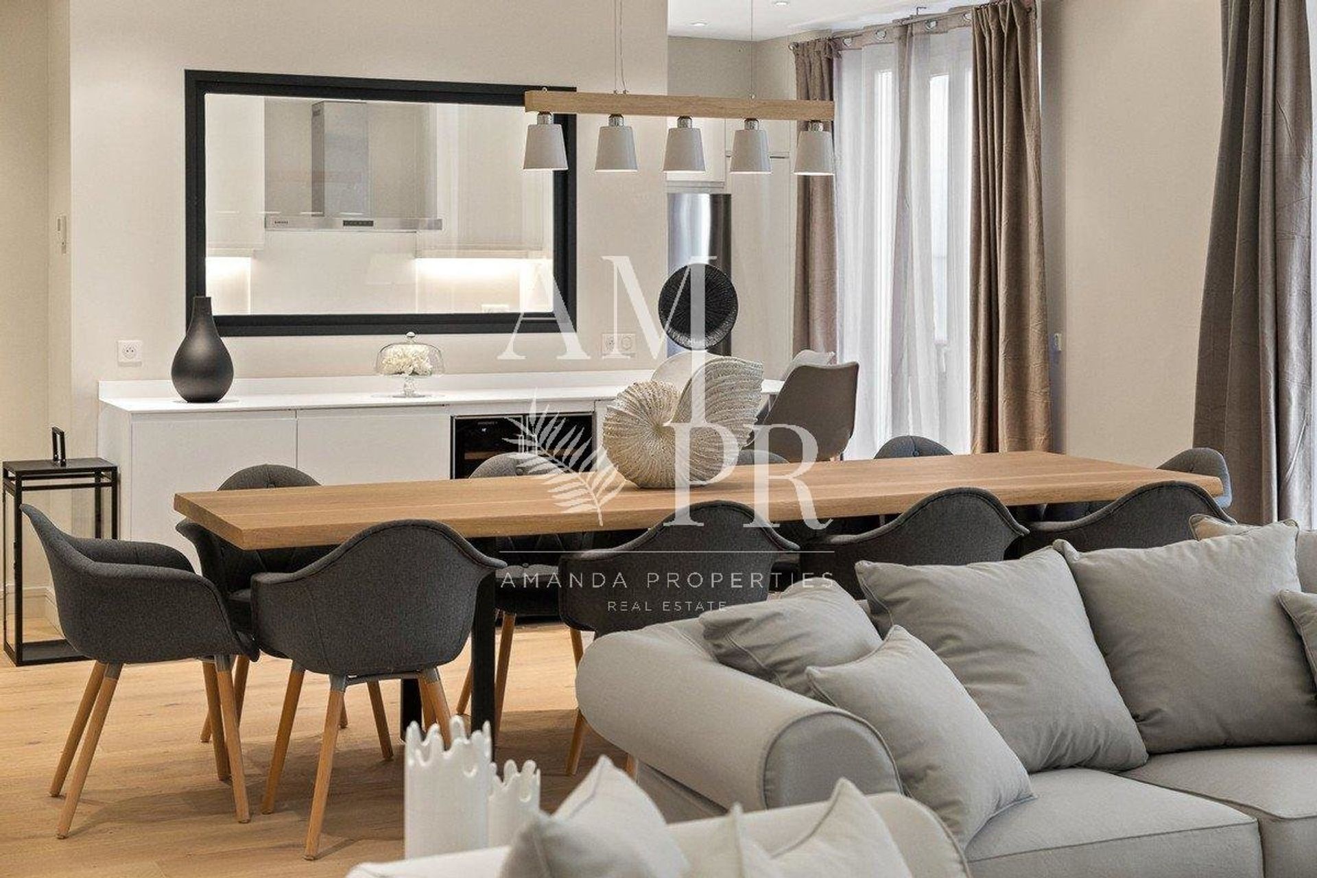 Condominium in Cannes, Provence-Alpes-Côte d'Azur 10701224