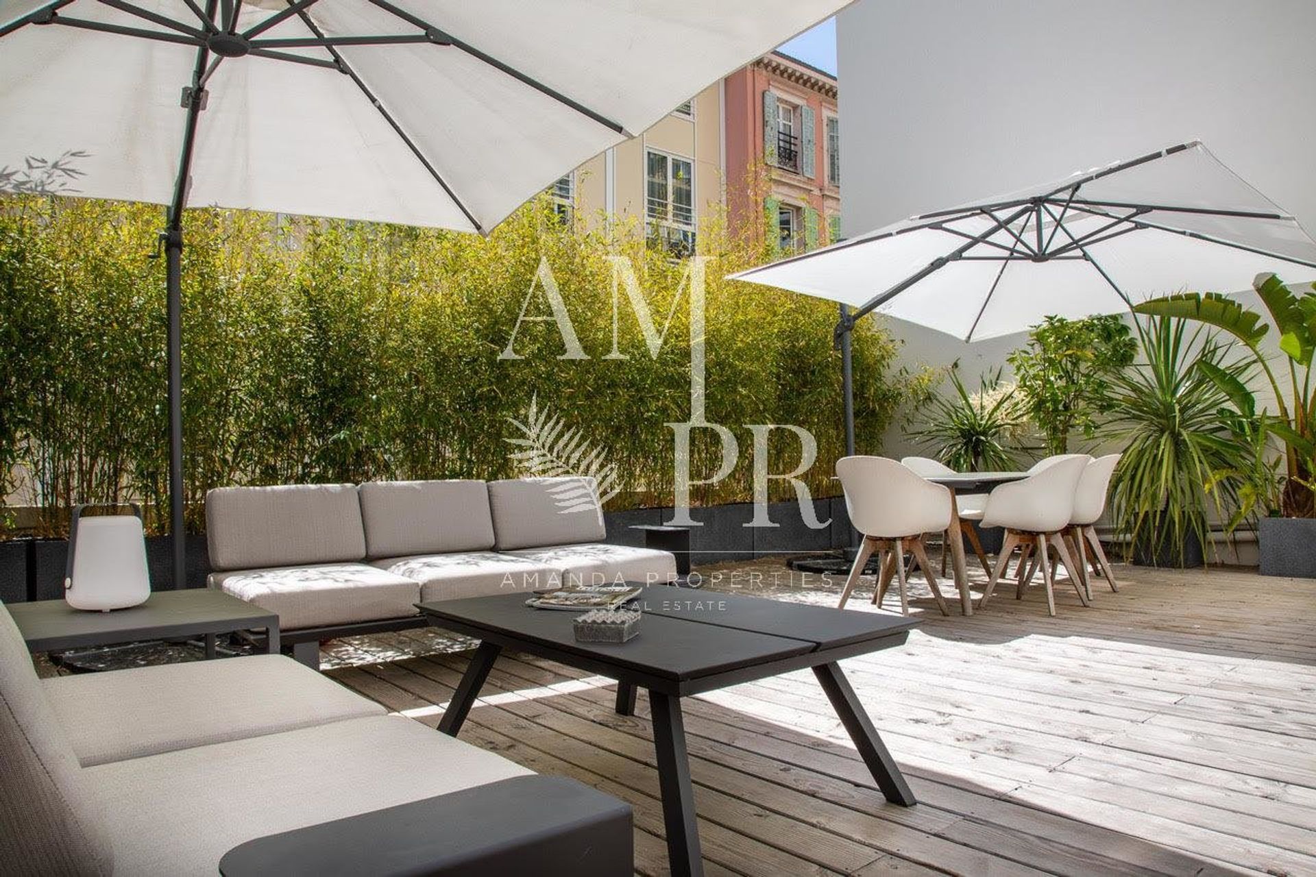 Condominium in Cannes, Provence-Alpes-Côte d'Azur 10701231