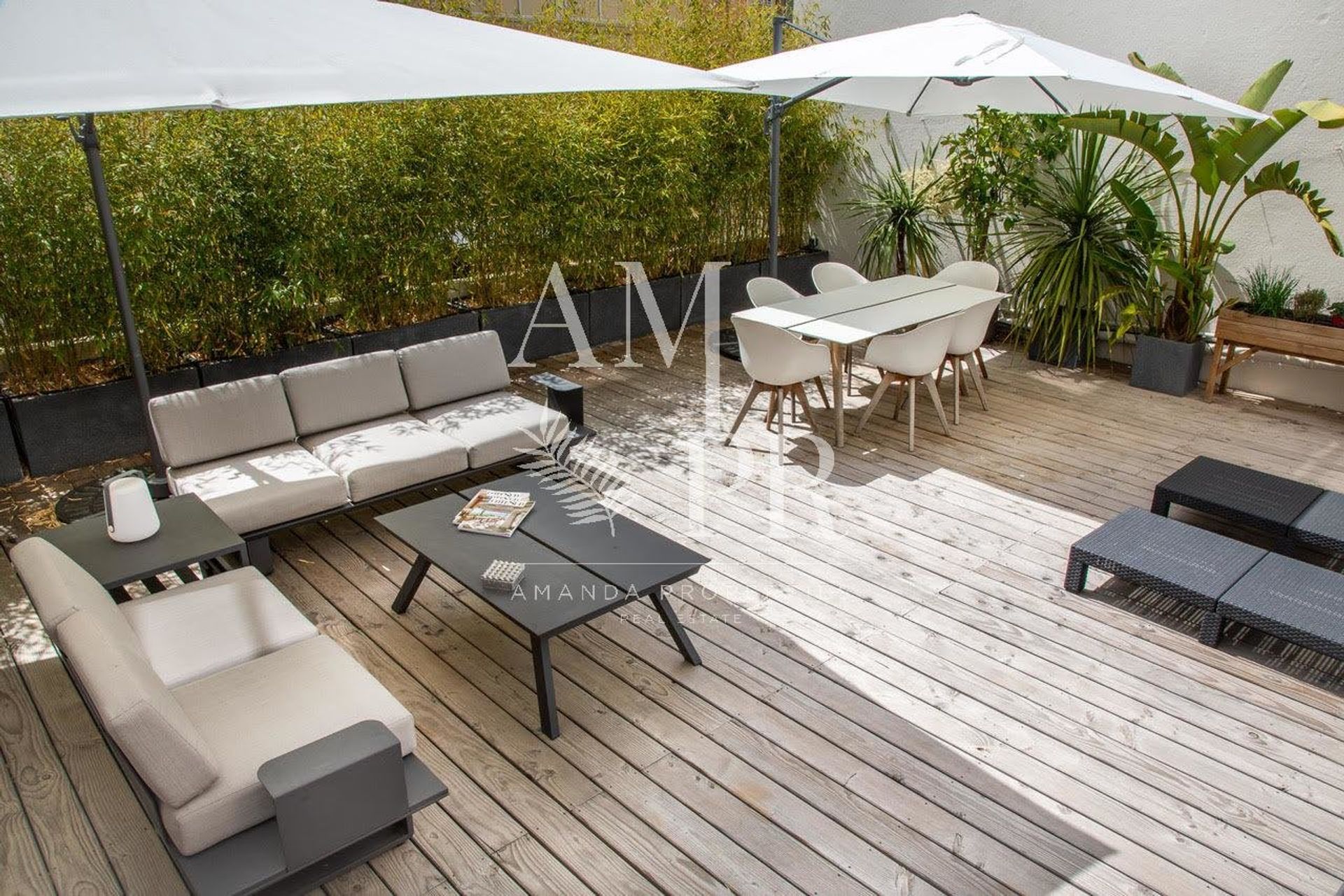 Condominium in Cannes, Provence-Alpes-Côte d'Azur 10701231