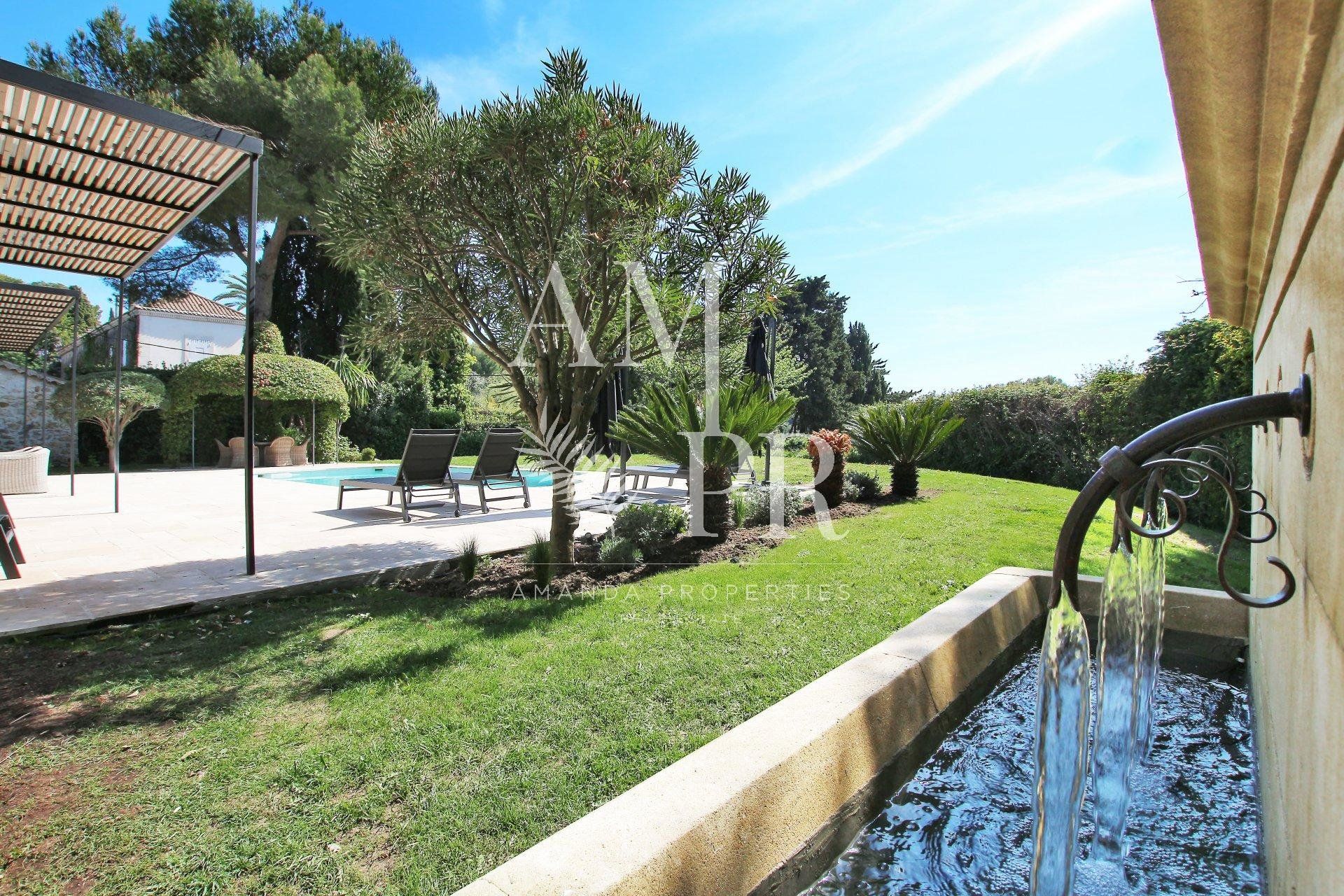 Rumah di Cannes, Provence-Alpes-Cote d'Azur 10701251