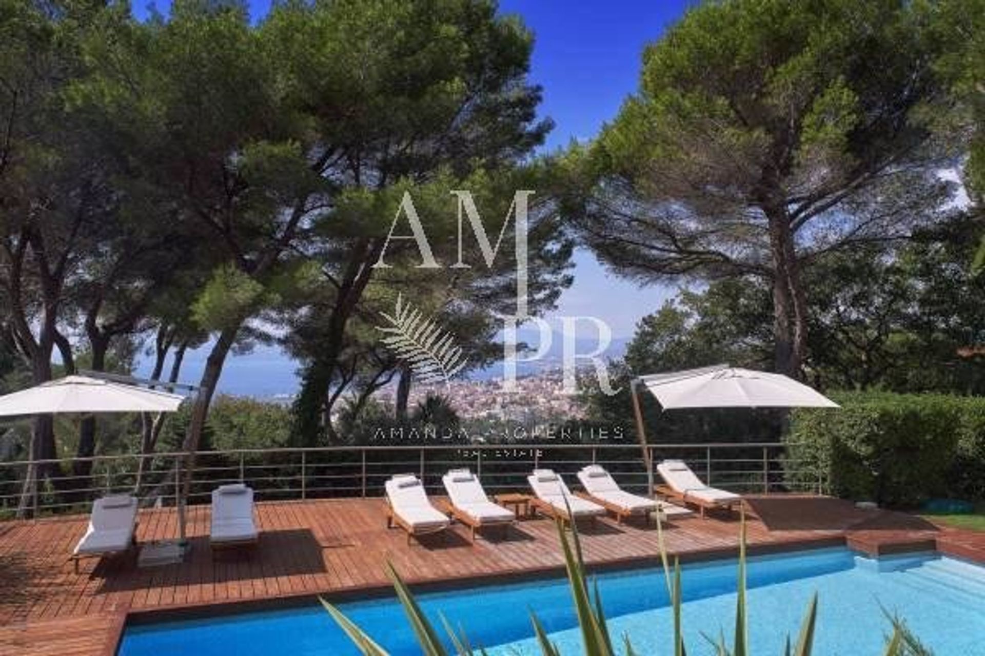 Casa nel Cannes, Provence-Alpes-Côte d'Azur 10701252