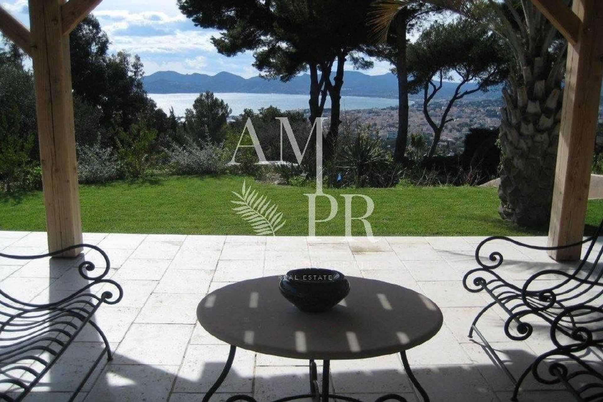 Casa nel Cannes, Provence-Alpes-Côte d'Azur 10701252