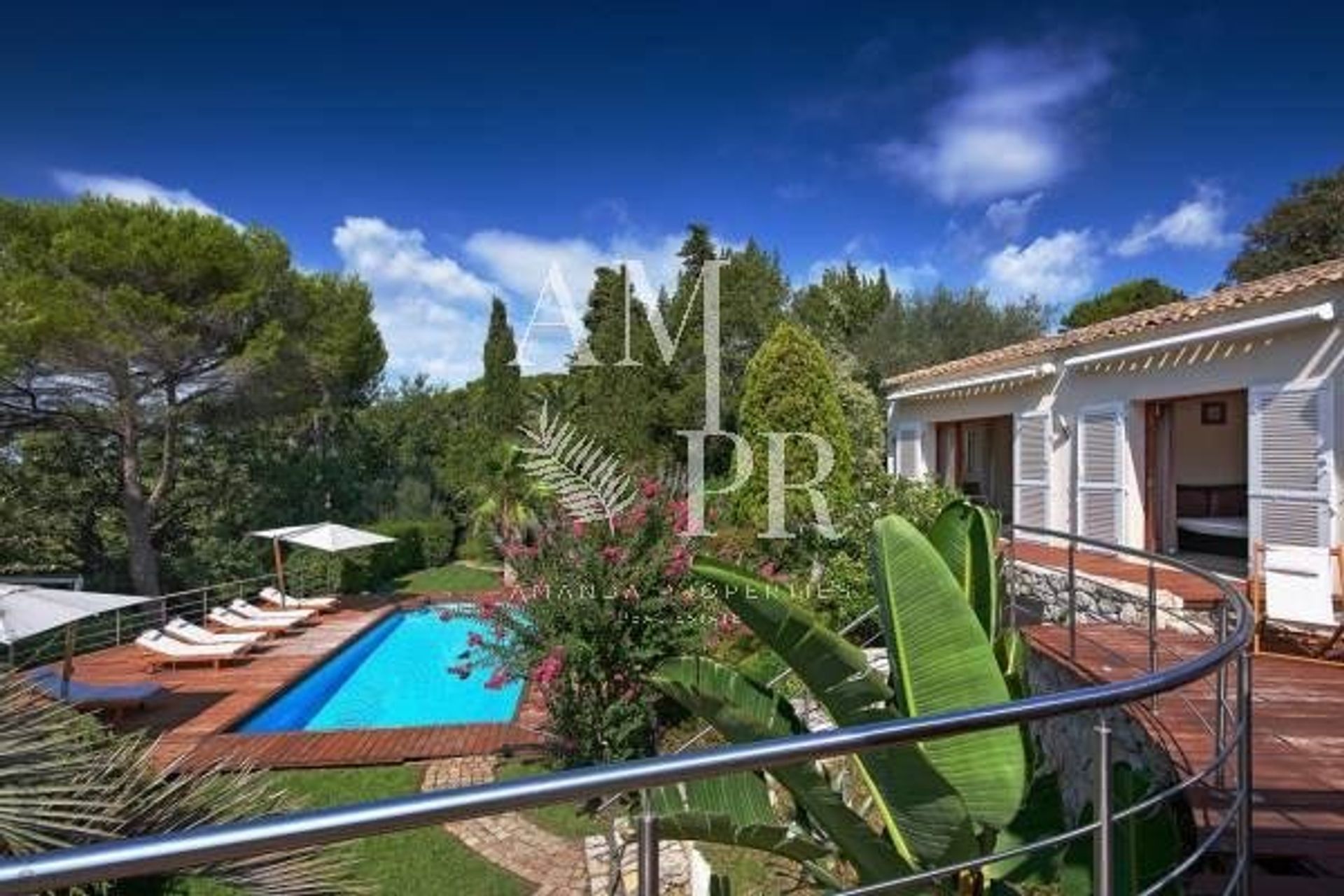 House in Cannes, Provence-Alpes-Côte d'Azur 10701252