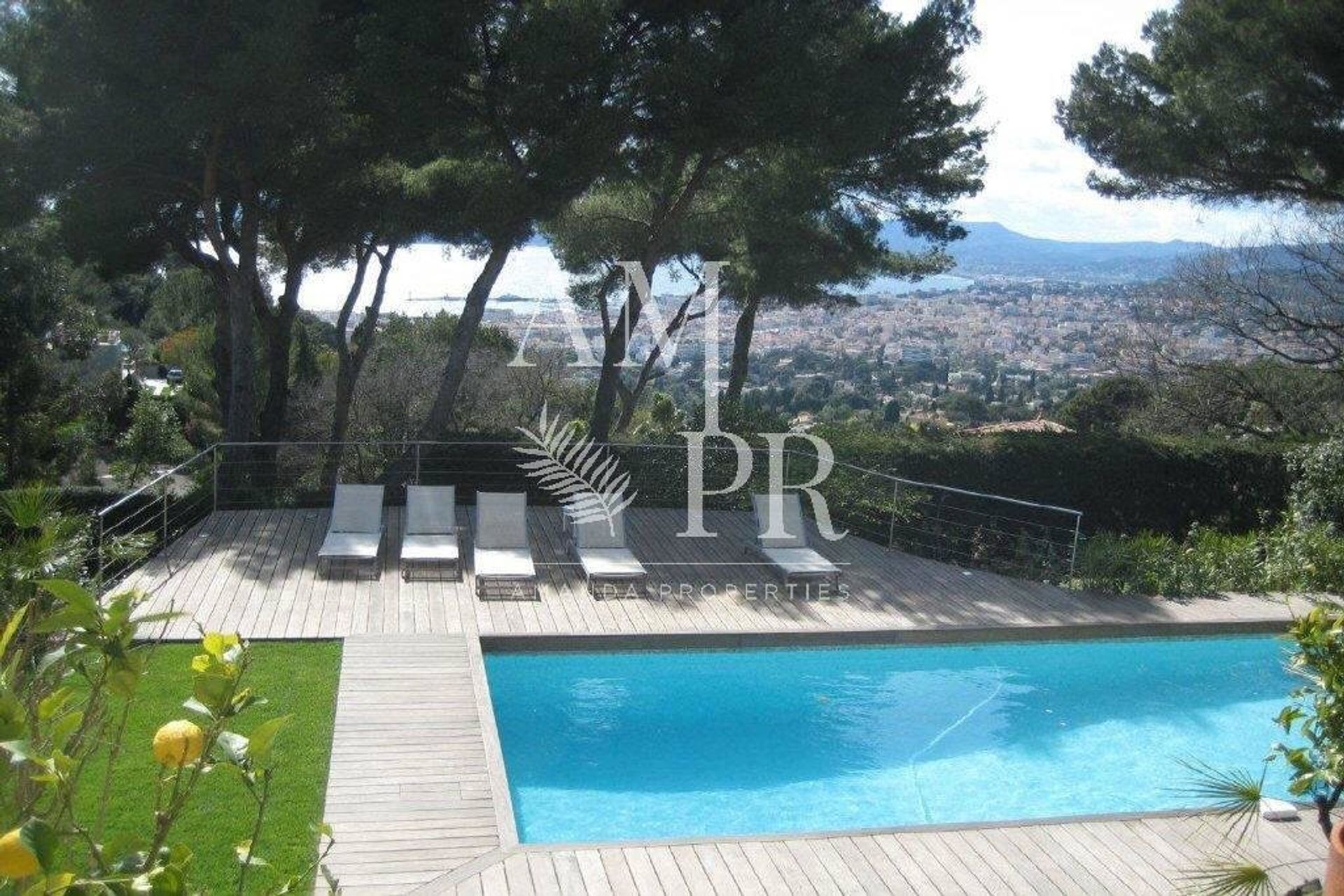 Casa nel Cannes, Provence-Alpes-Côte d'Azur 10701252