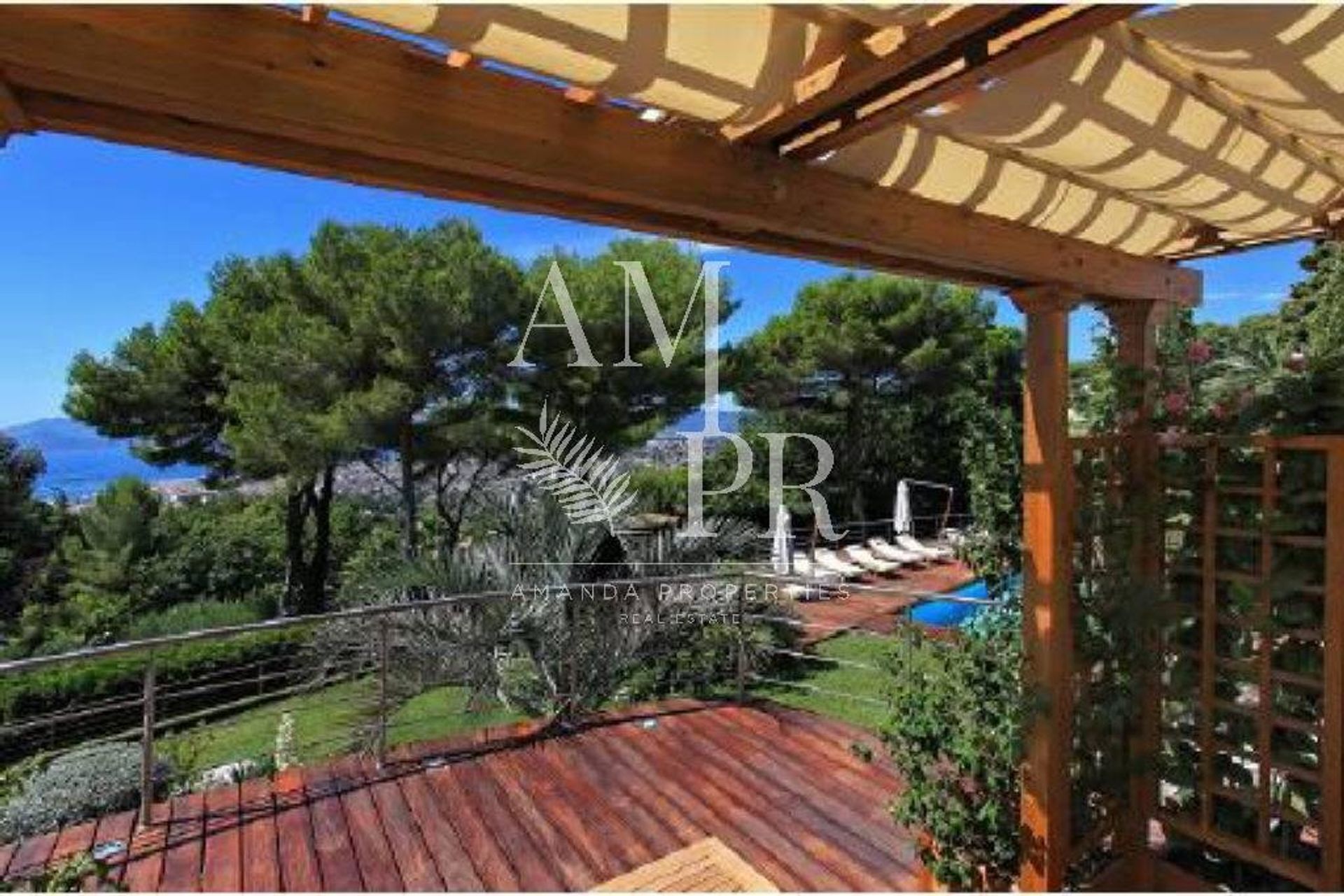 Casa nel Cannes, Provence-Alpes-Côte d'Azur 10701252