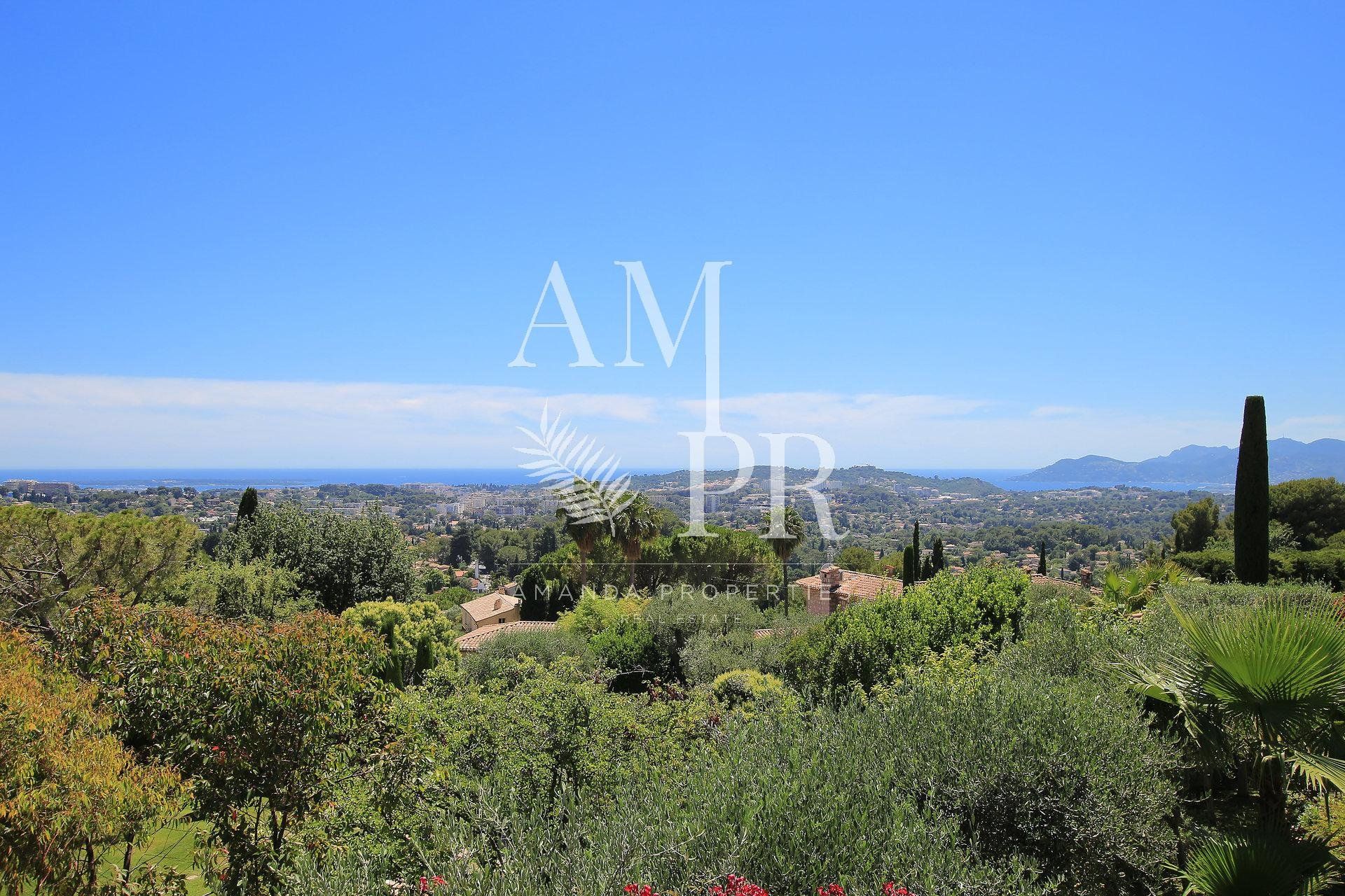 casa no Mougins, Provença-Alpes-Costa Azul 10701257