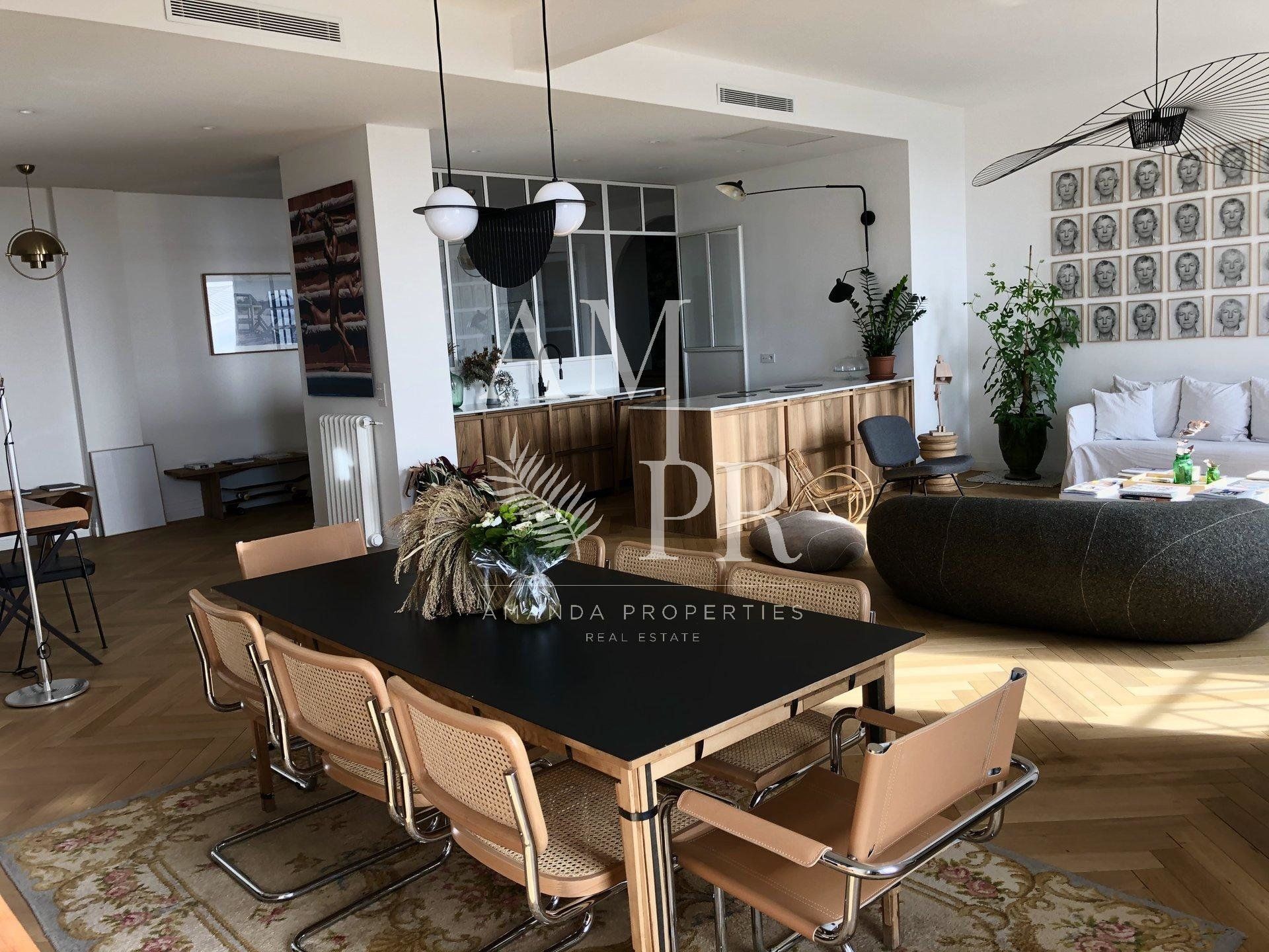 Condominium in Cannes, Provence-Alpes-Côte d'Azur 10701273