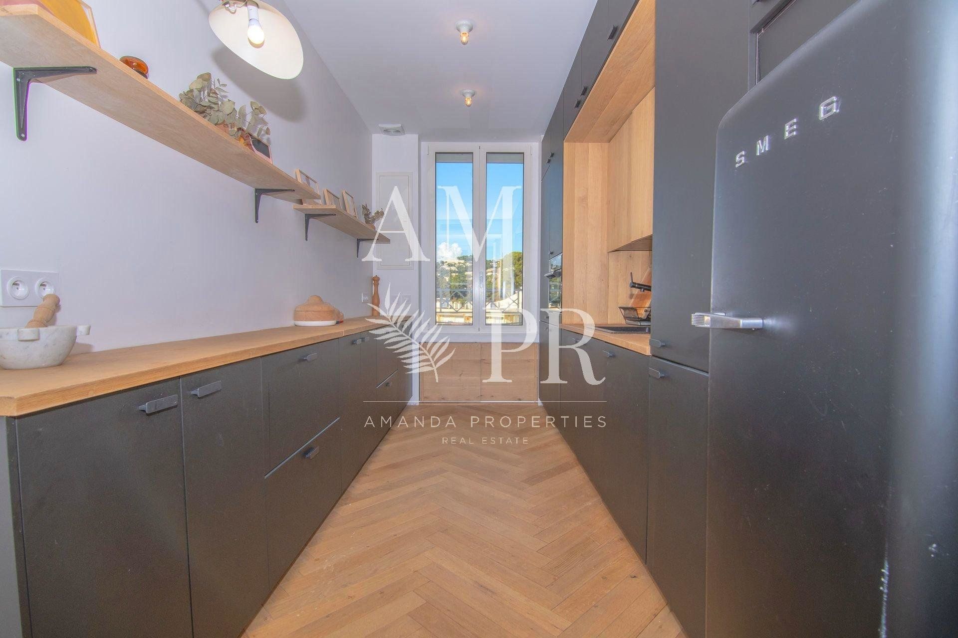 Condominium in Cannes, Provence-Alpes-Côte d'Azur 10701273