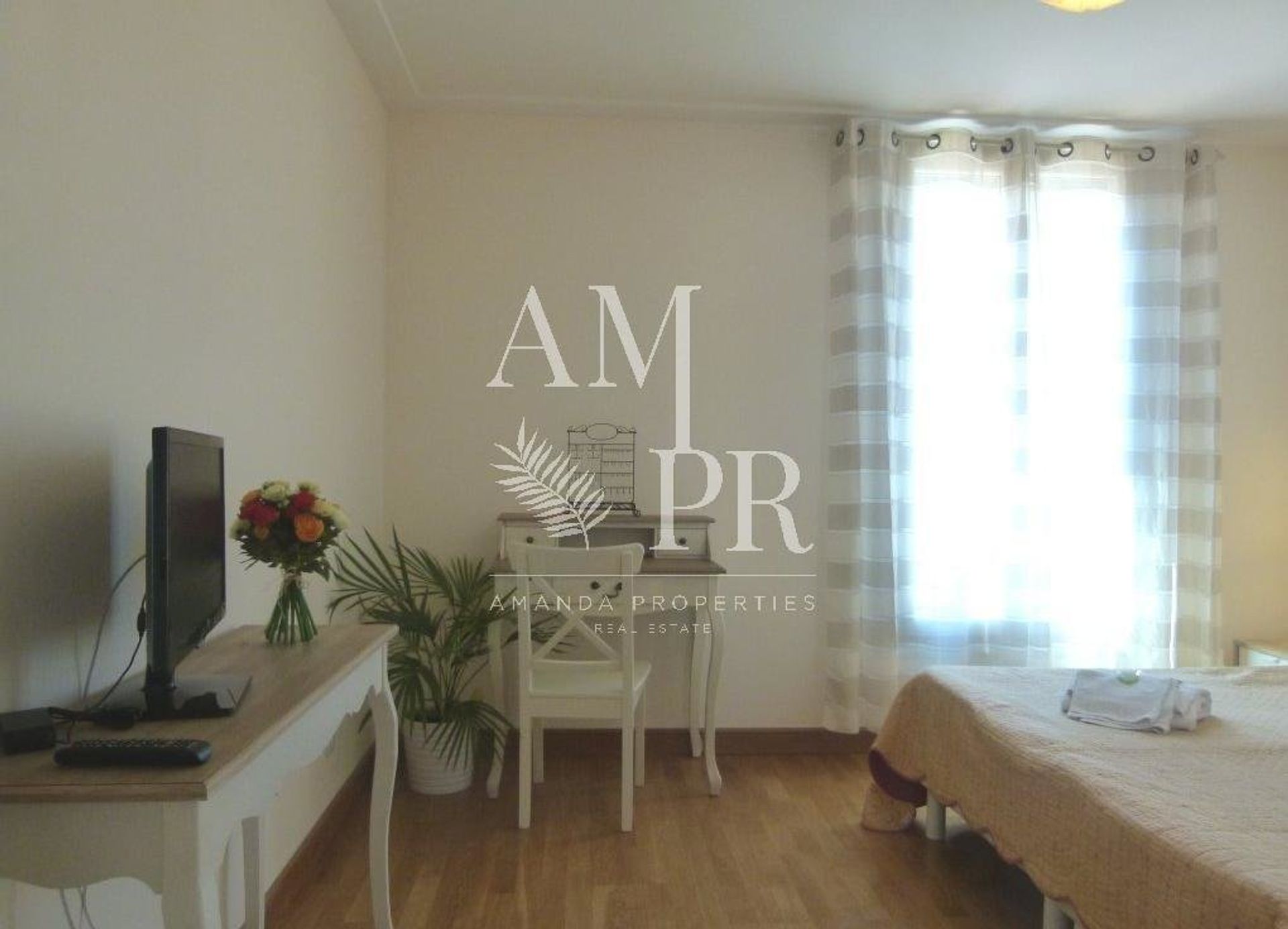 Condominium in Cannes, Provence-Alpes-Cote d'Azur 10701290