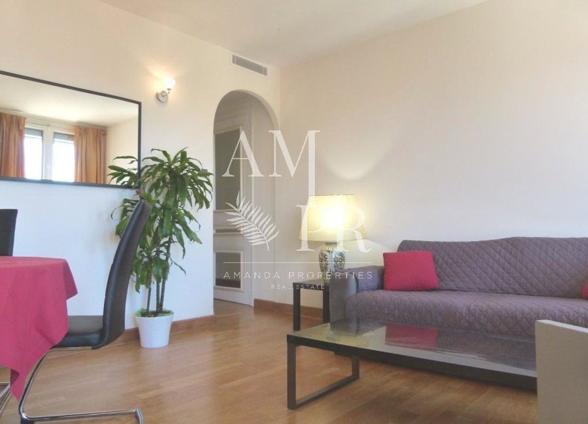 Condominium in Cannes, Provence-Alpes-Côte d'Azur 10701290