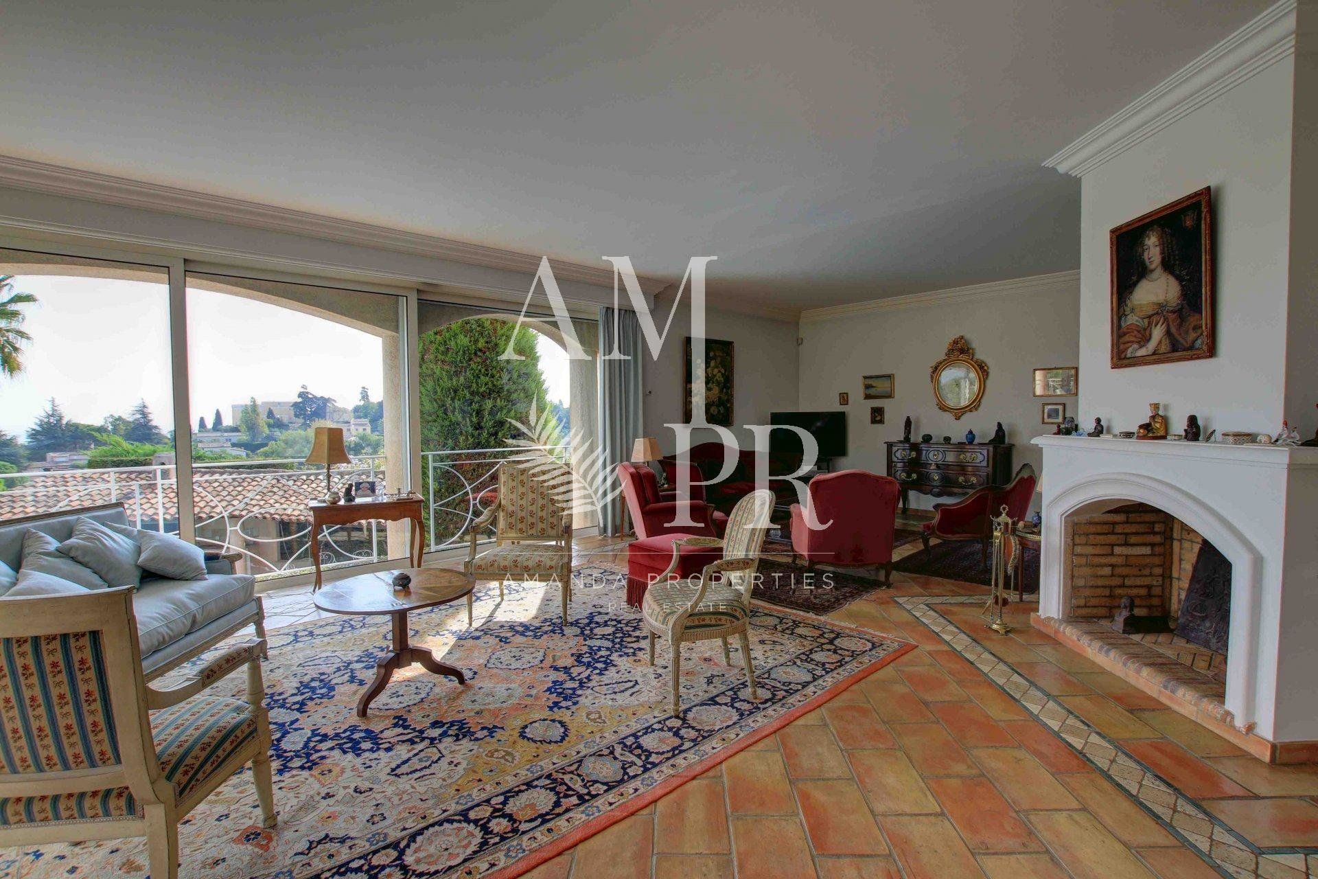 Huis in Antibes, Provence-Alpes-Côte d'Azur 10701297