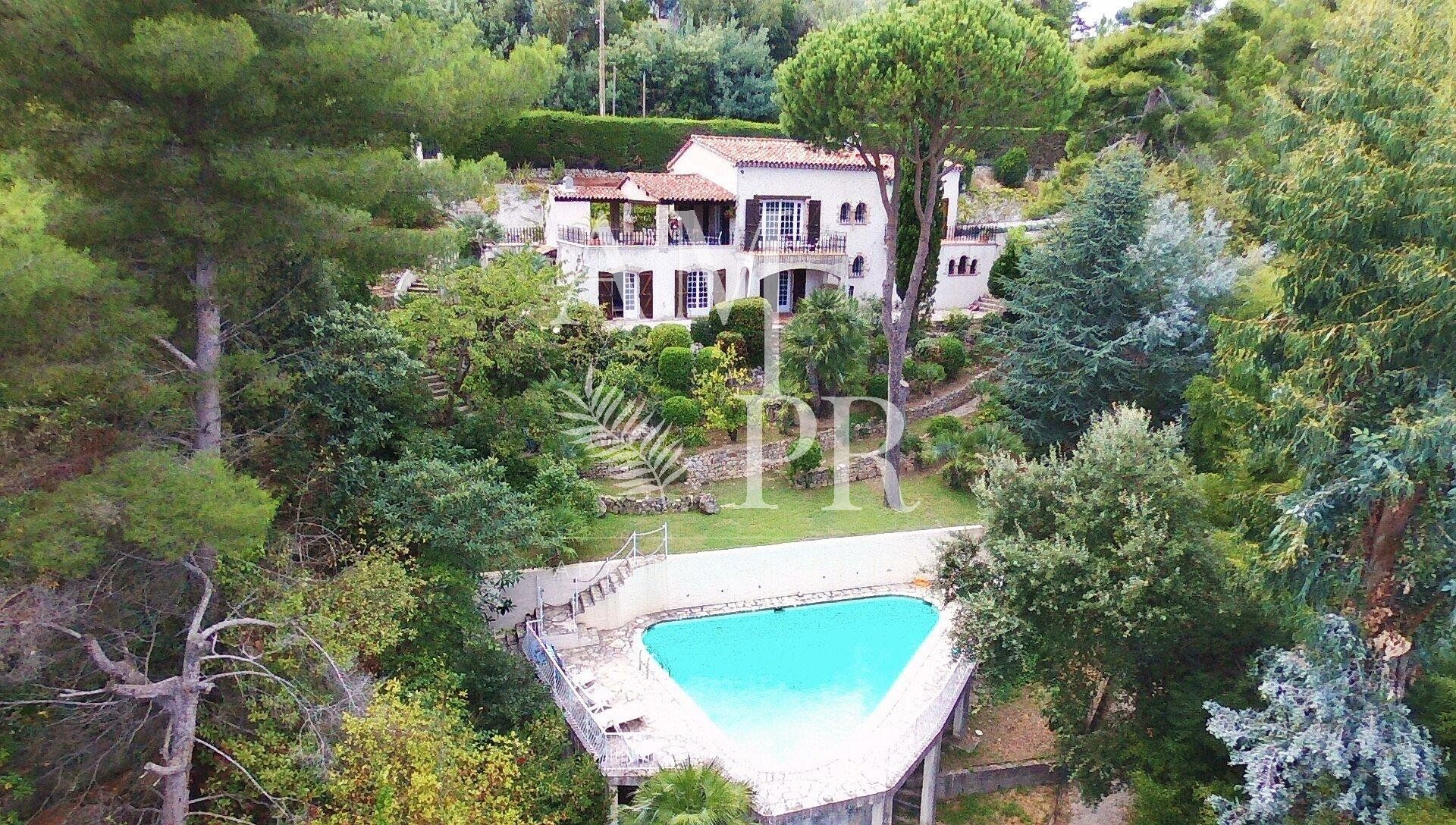 House in Cannes, Provence-Alpes-Côte d'Azur 10701299