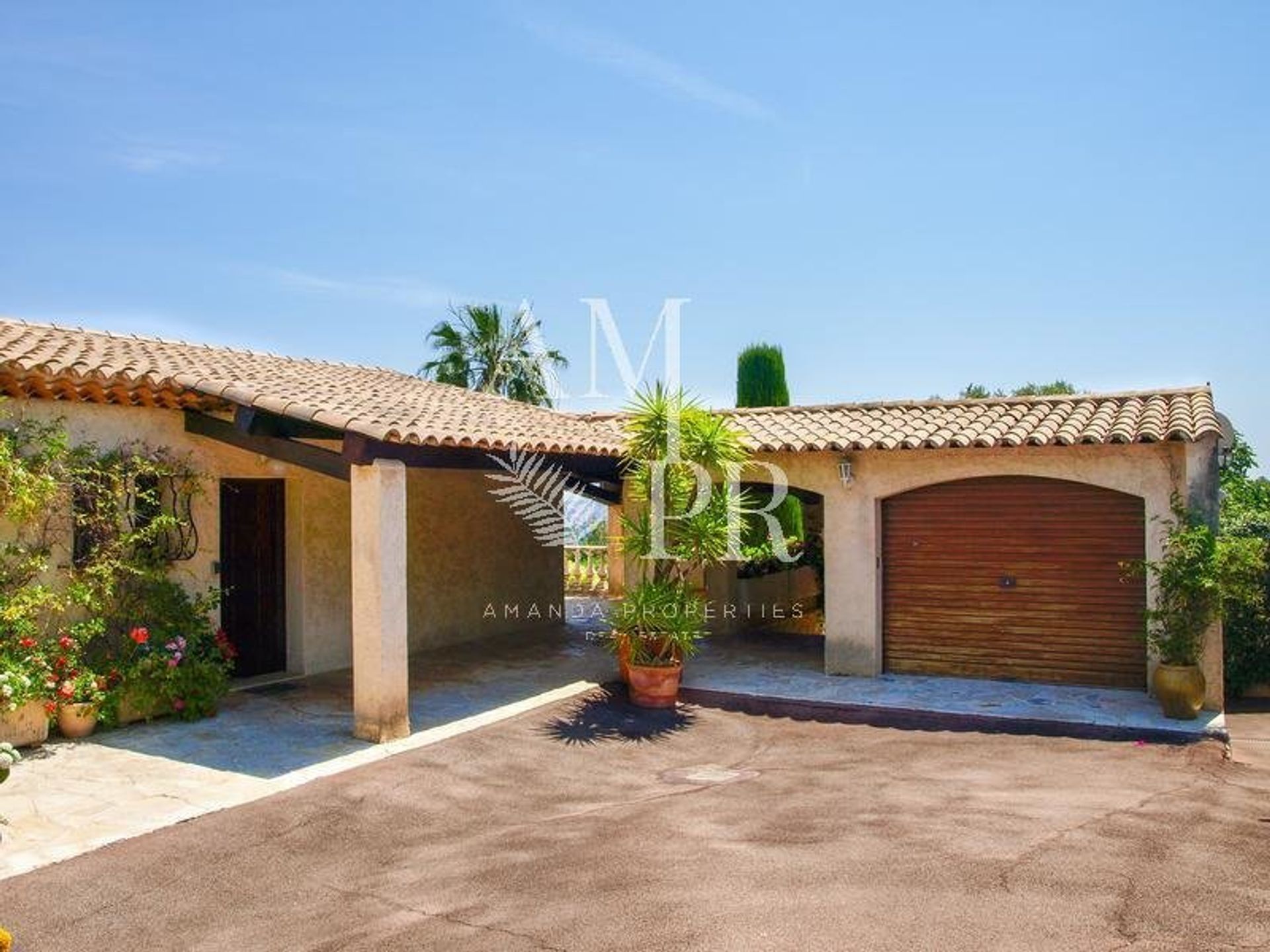 casa en Llanura de la Brague, Provenza-Alpes-Costa Azul 10701306