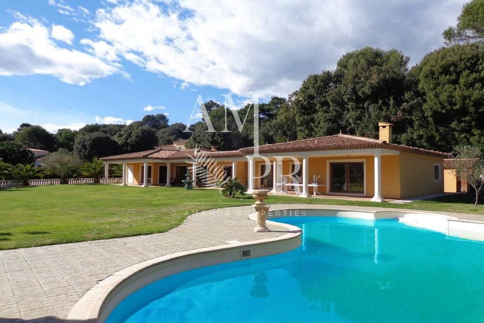 casa no Valbonne, Provença-Alpes-Costa Azul 10701307