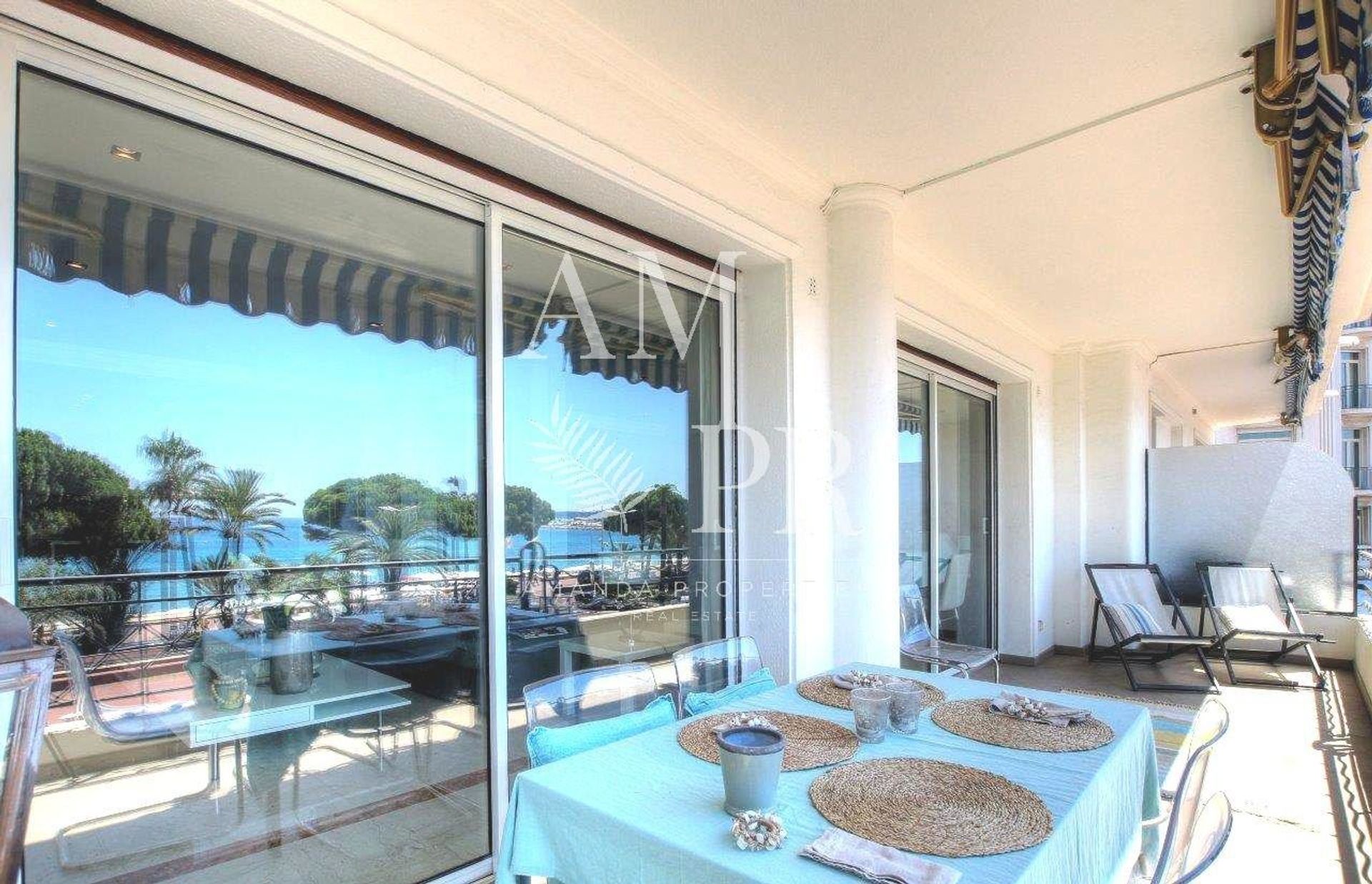 Condominium in Cannes, Provence-Alpes-Côte d'Azur 10701314