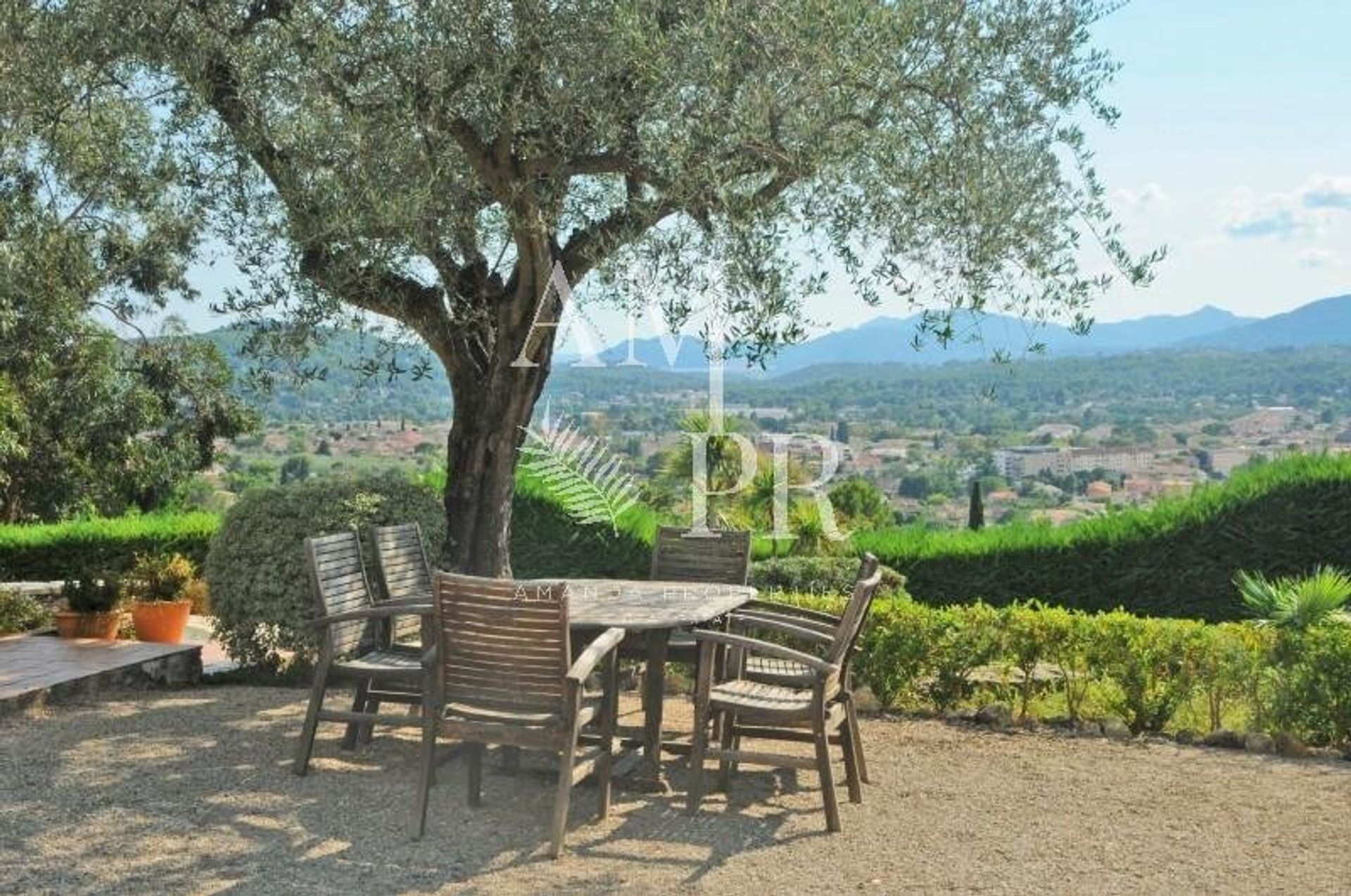 Casa nel Mouans-Sartoux, Provence-Alpes-Côte d'Azur 10701320