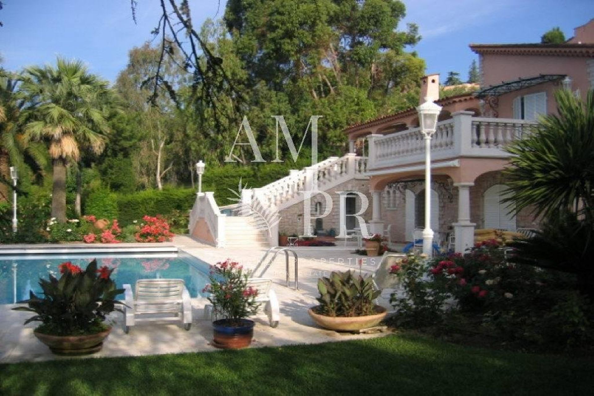 casa no Mougins, Provença-Alpes-Costa Azul 10701335