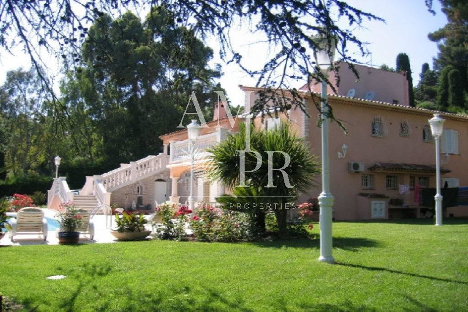 casa no Mougins, Provença-Alpes-Costa Azul 10701335