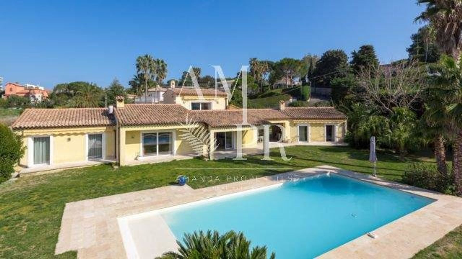 rumah dalam Juan-les-Pins, Provence-Alpes-Côte d'Azur 10701360