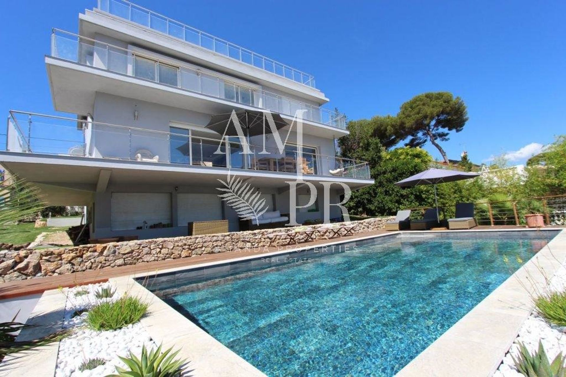 casa en Antibes, Provence-Alpes-Côte d'Azur 10701366