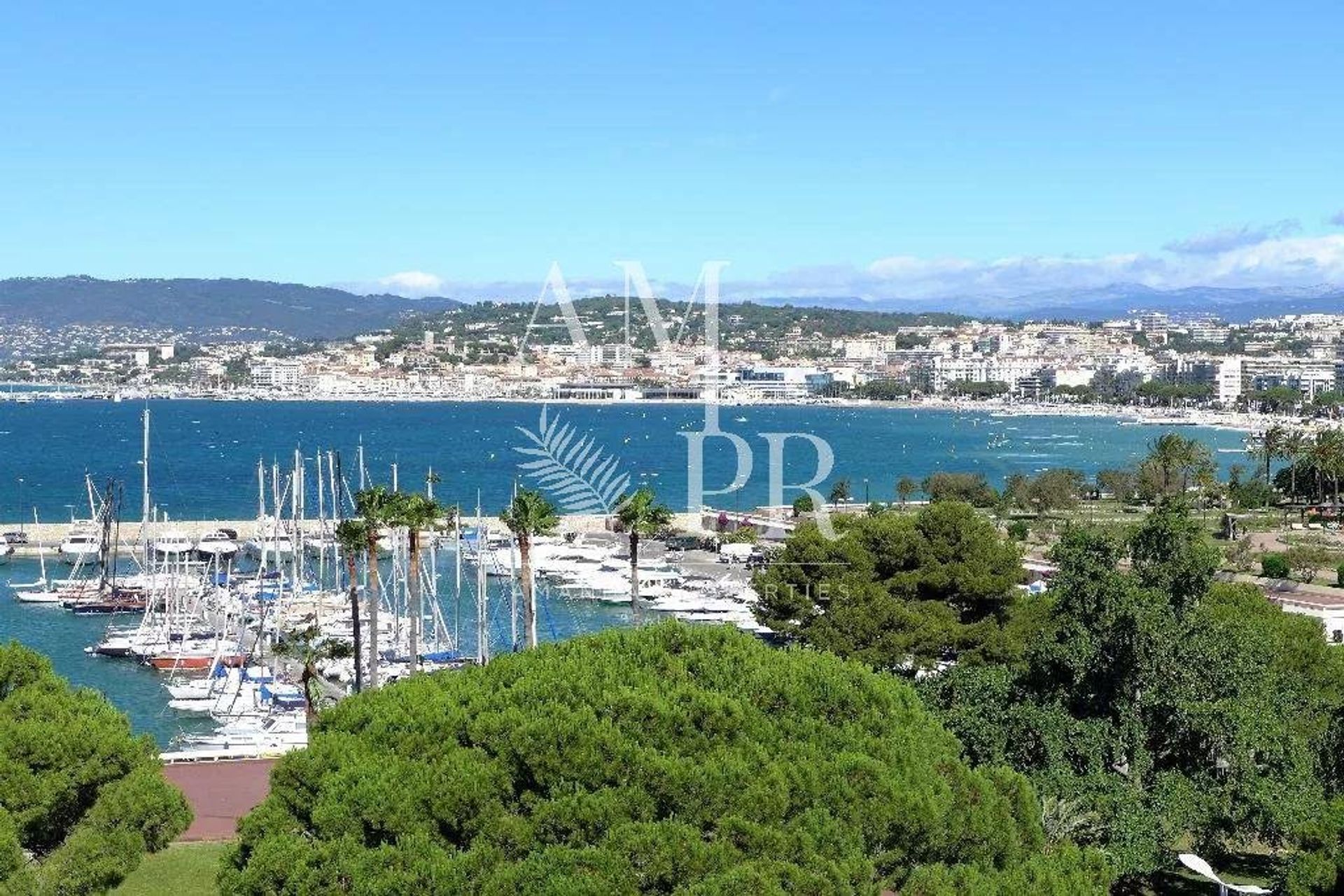 Osakehuoneisto sisään Cannes, Provence-Alpes-Cote d'Azur 10701378