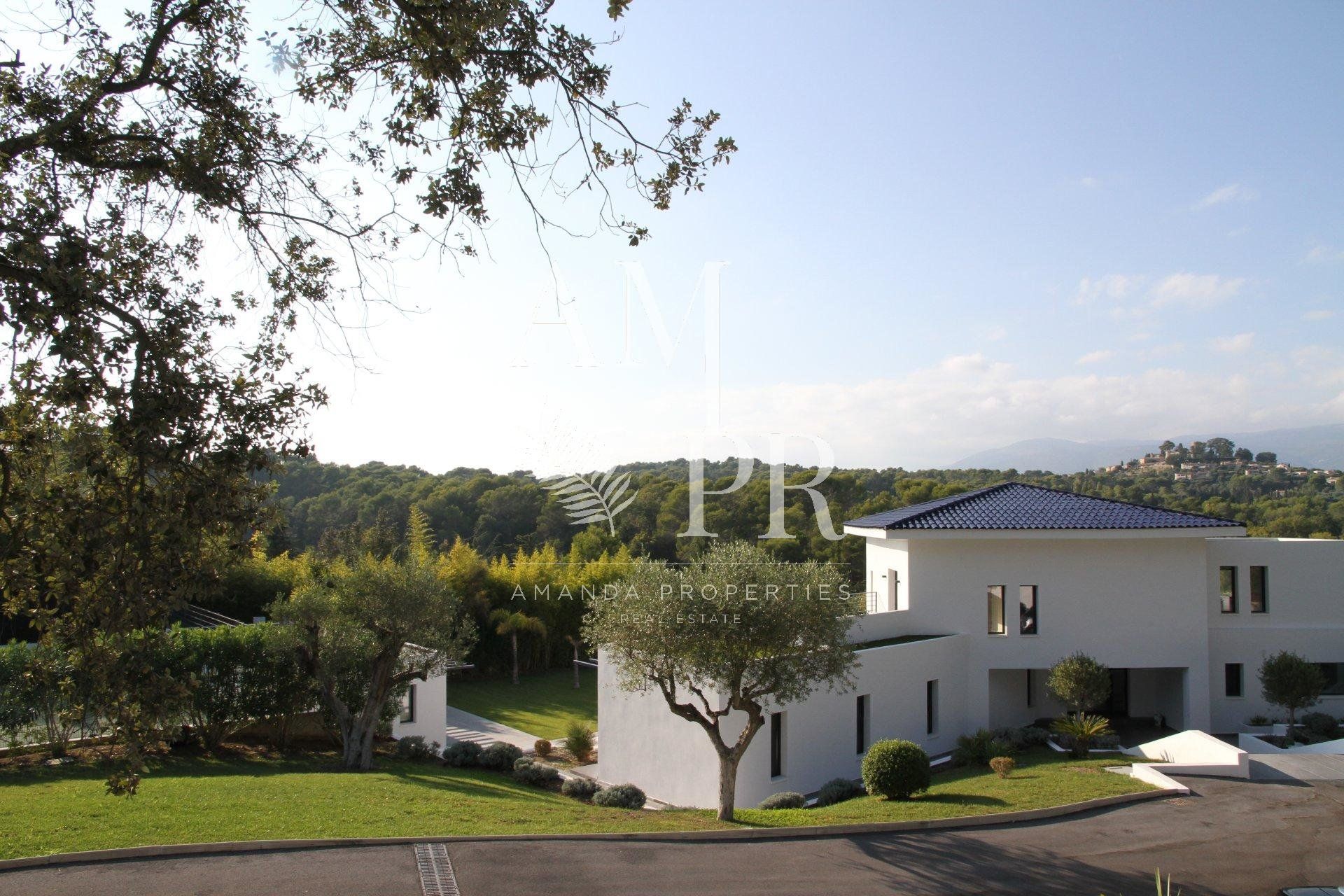 Talo sisään Mouans-Sartoux, Provence-Alpes-Côte d'Azur 10701379