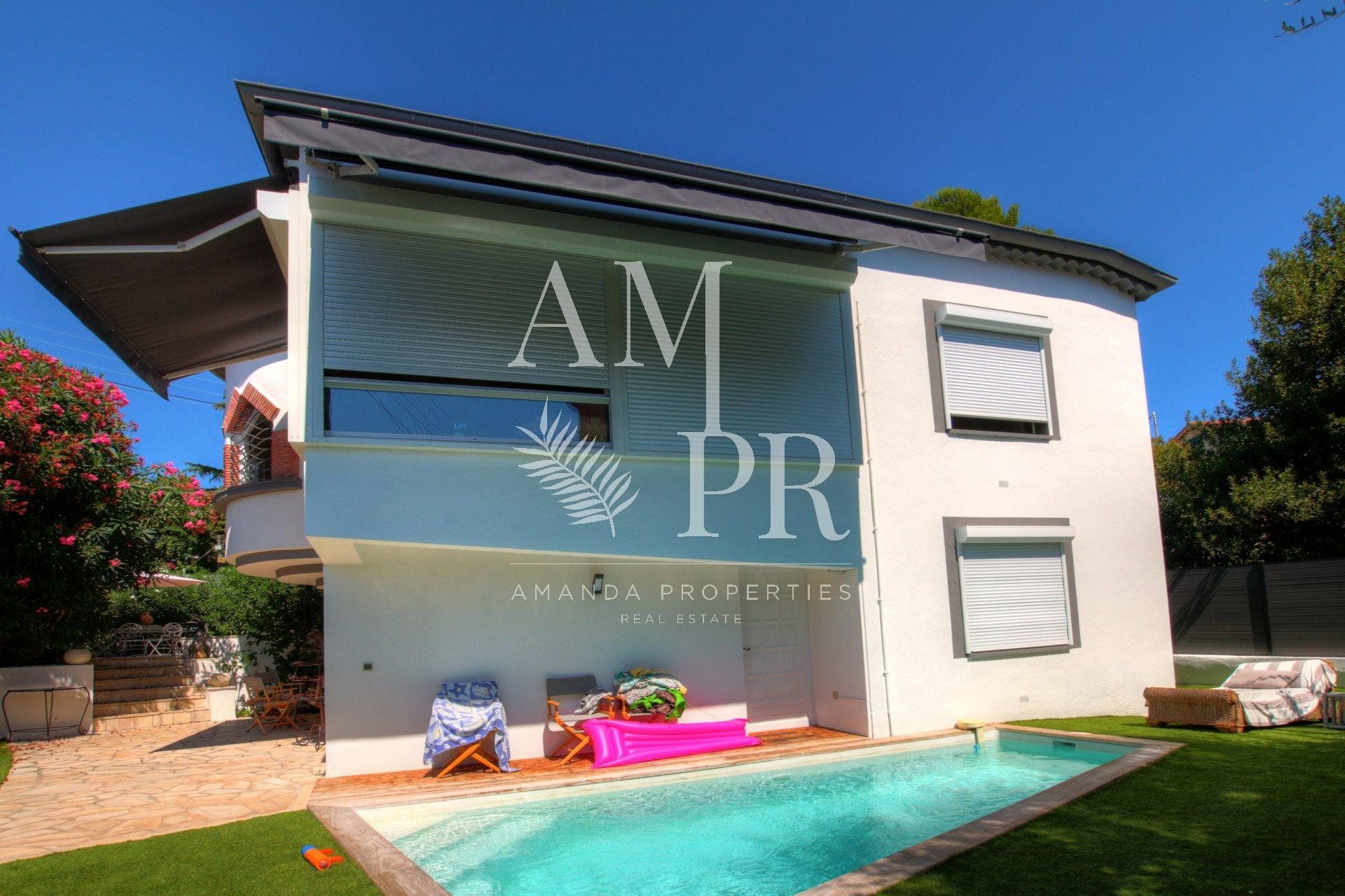 House in Cannes, Provence-Alpes-Côte d'Azur 10701399