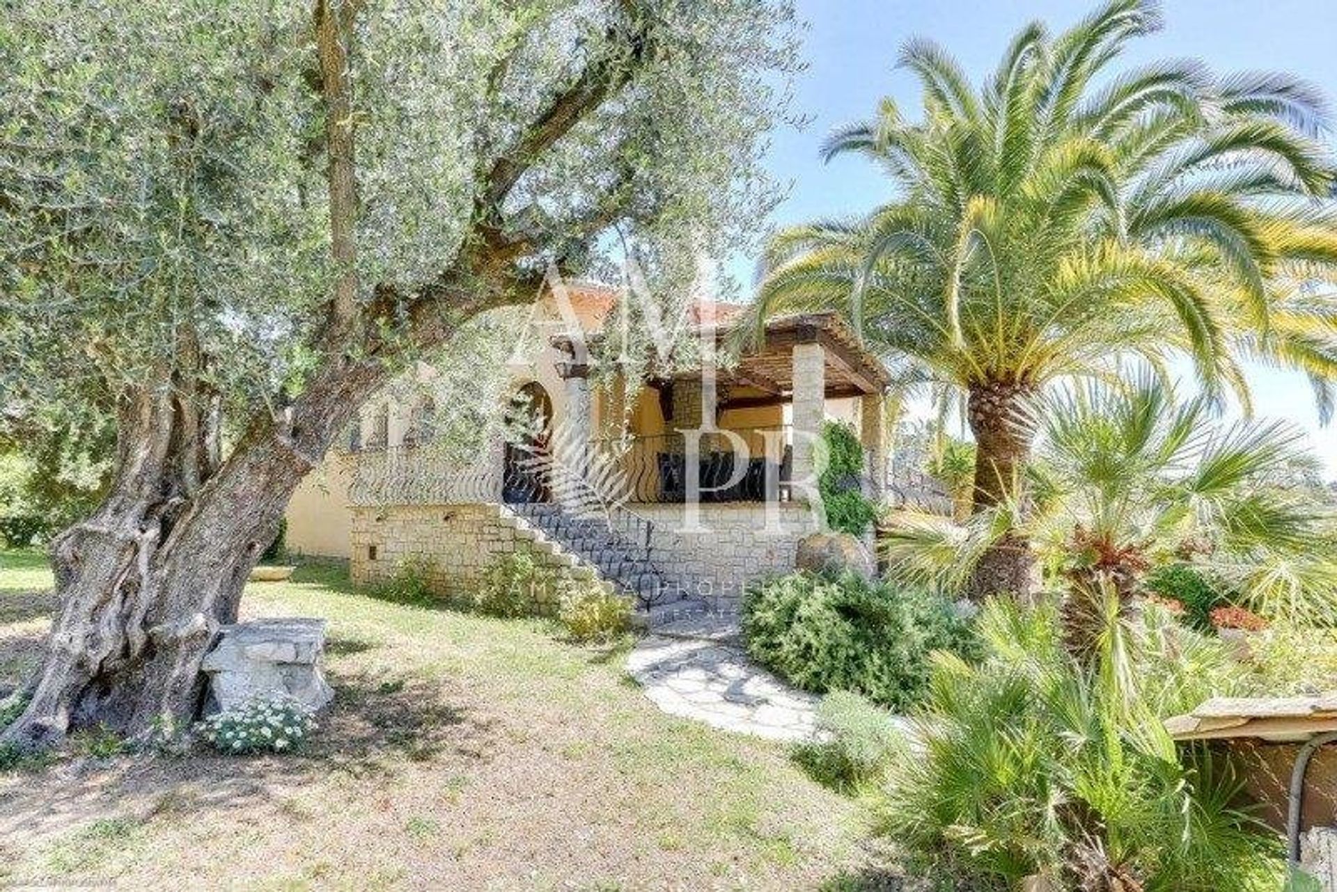 casa en Cannes, Provence-Alpes-Côte d'Azur 10701412