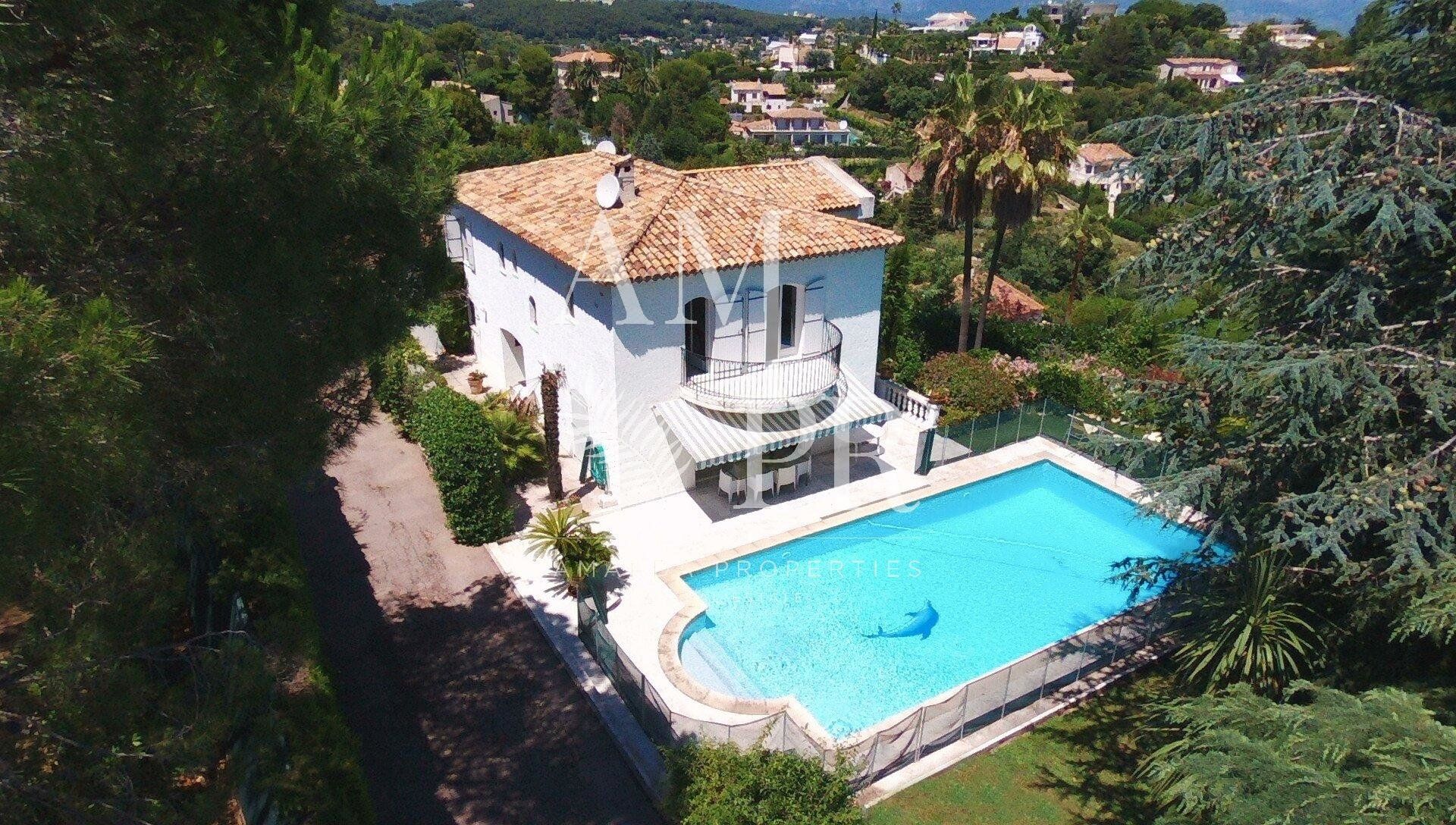 casa en Cannes, Provence-Alpes-Côte d'Azur 10701425