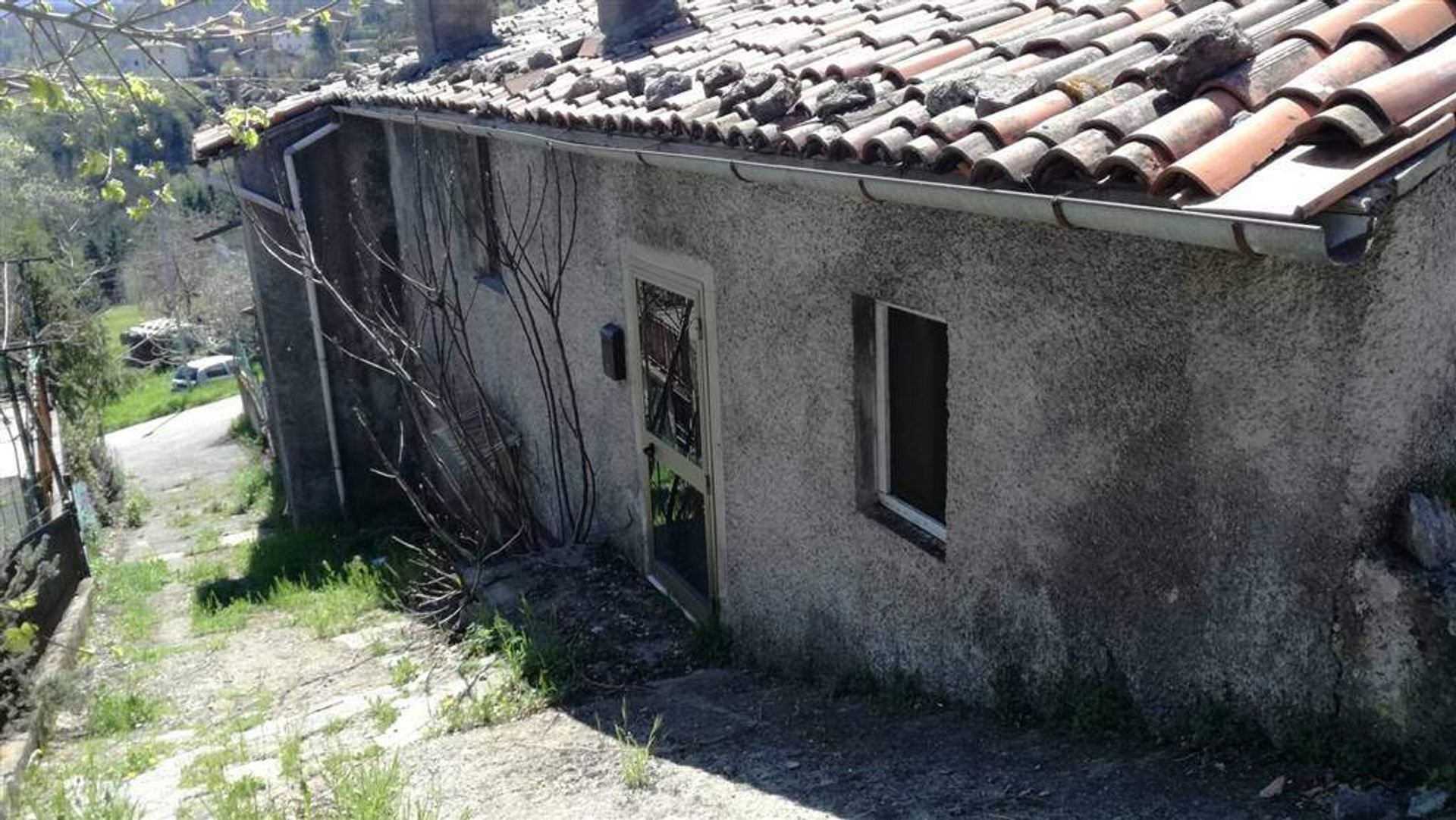 rumah dalam Molazzana, Tuscany 10701472