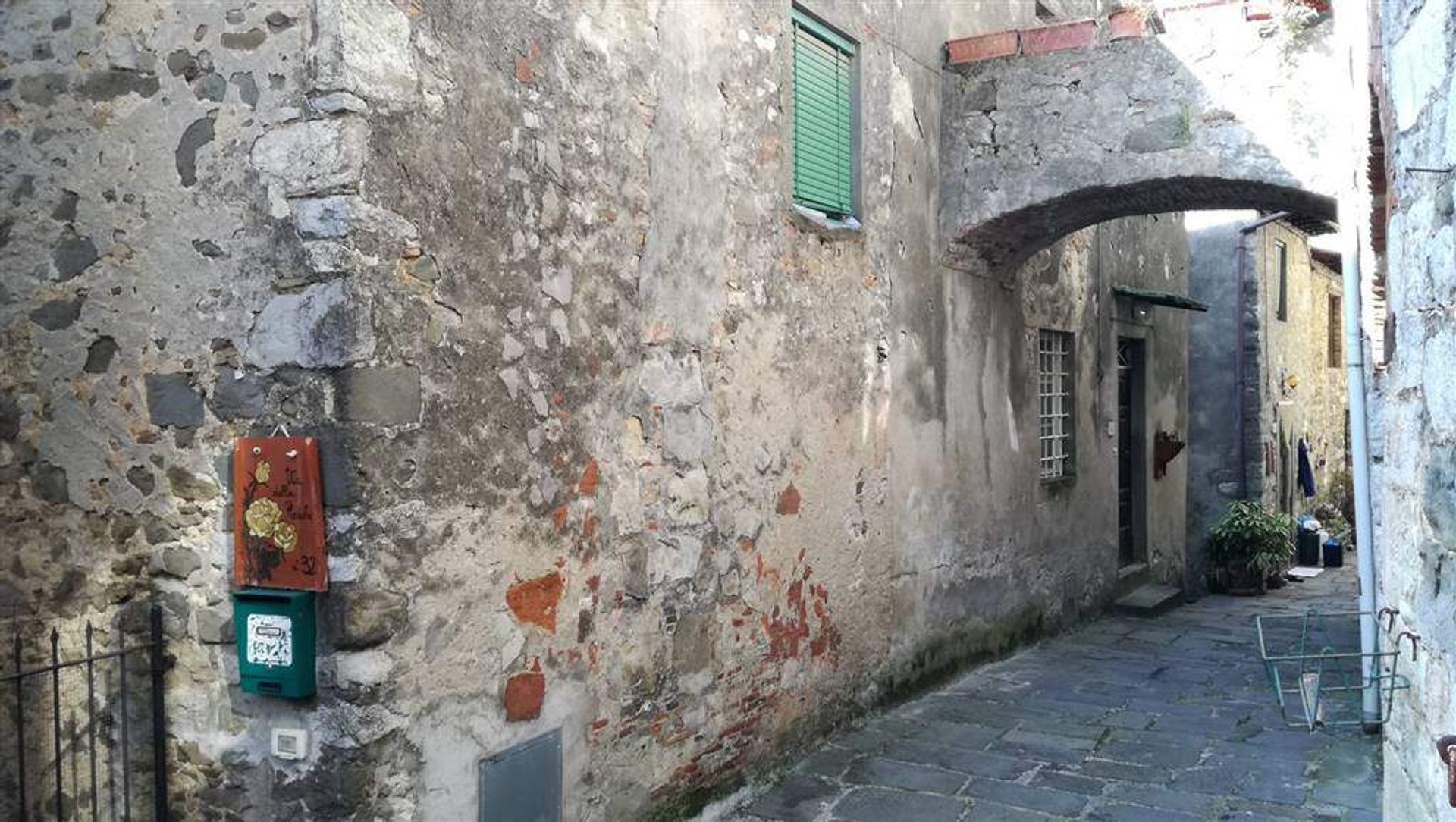 House in Borgo a Mozzano, Tuscany 10701473