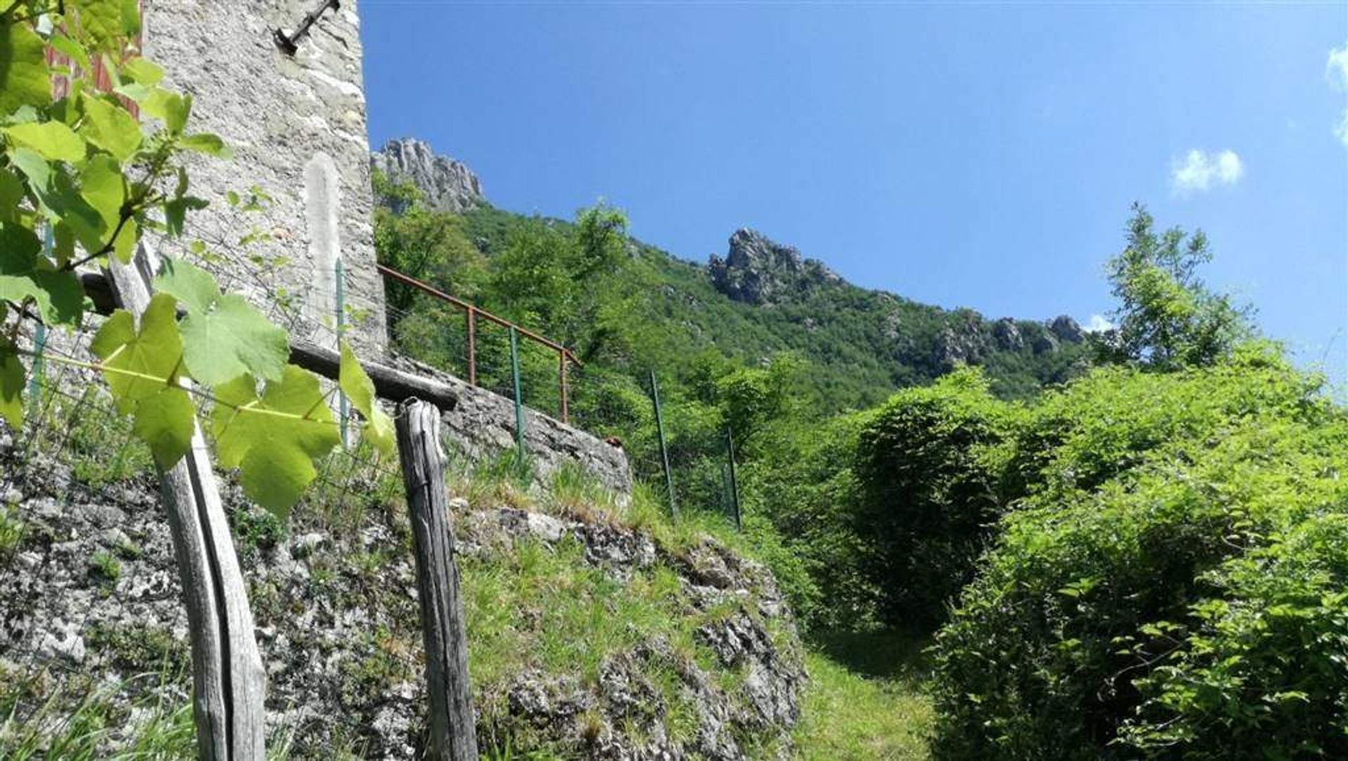 House in Fabbriche di Vallico, Tuscany 10701482