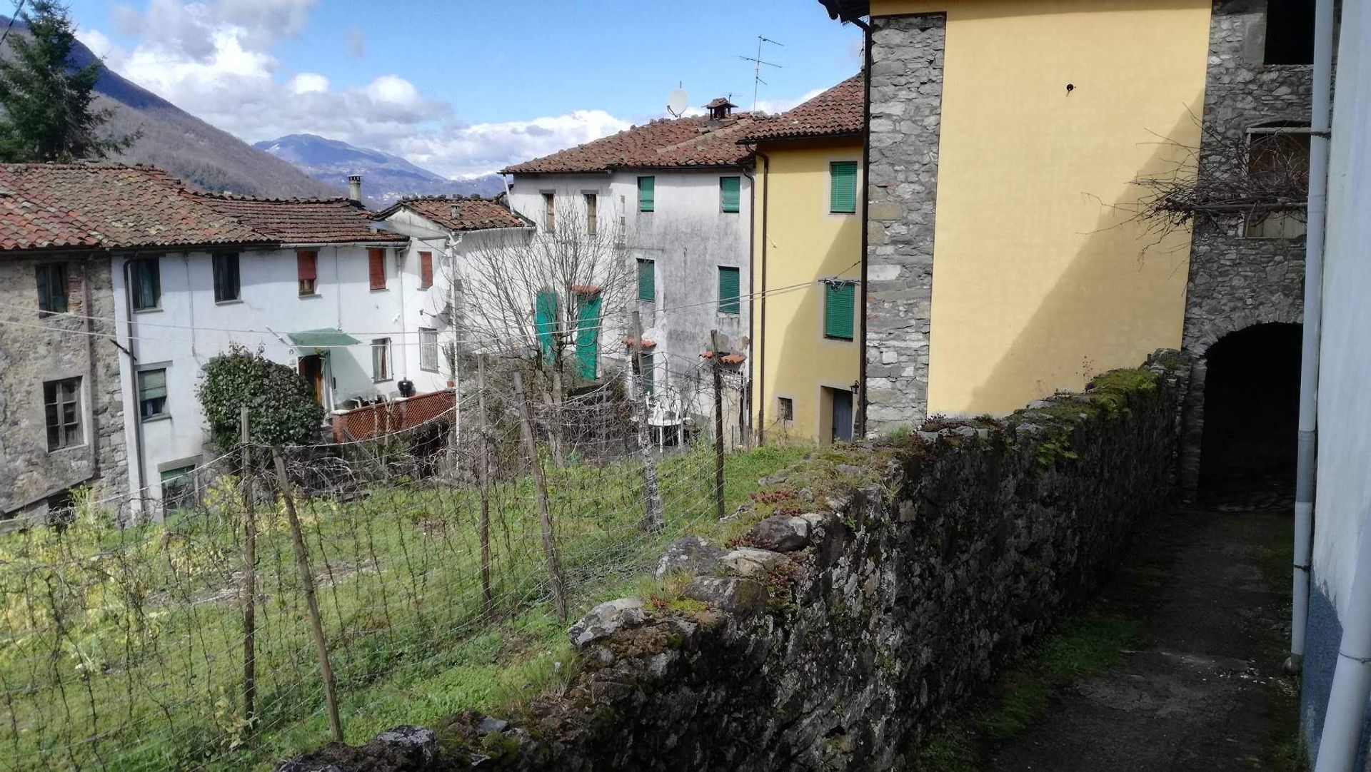 Talo sisään Borgo a Mozzano, Tuscany 10701484